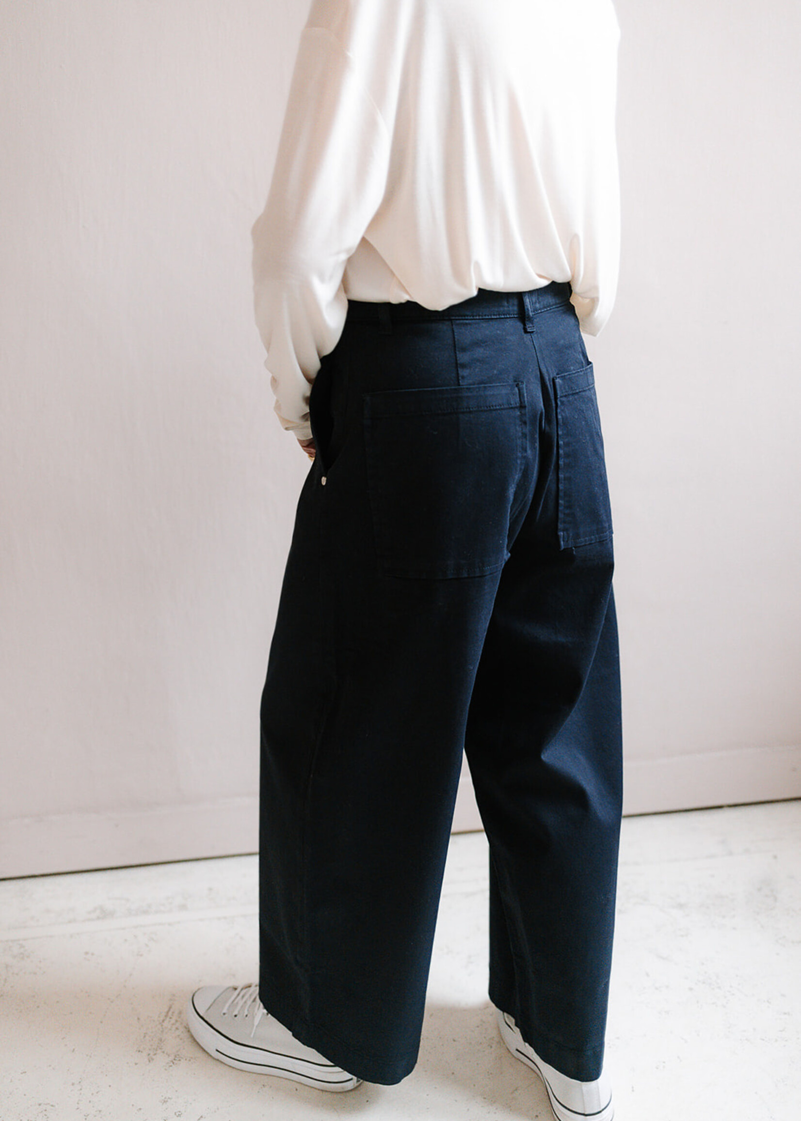 Ottod'Ame Cropped Gaucho Trousers (Navy Blue)