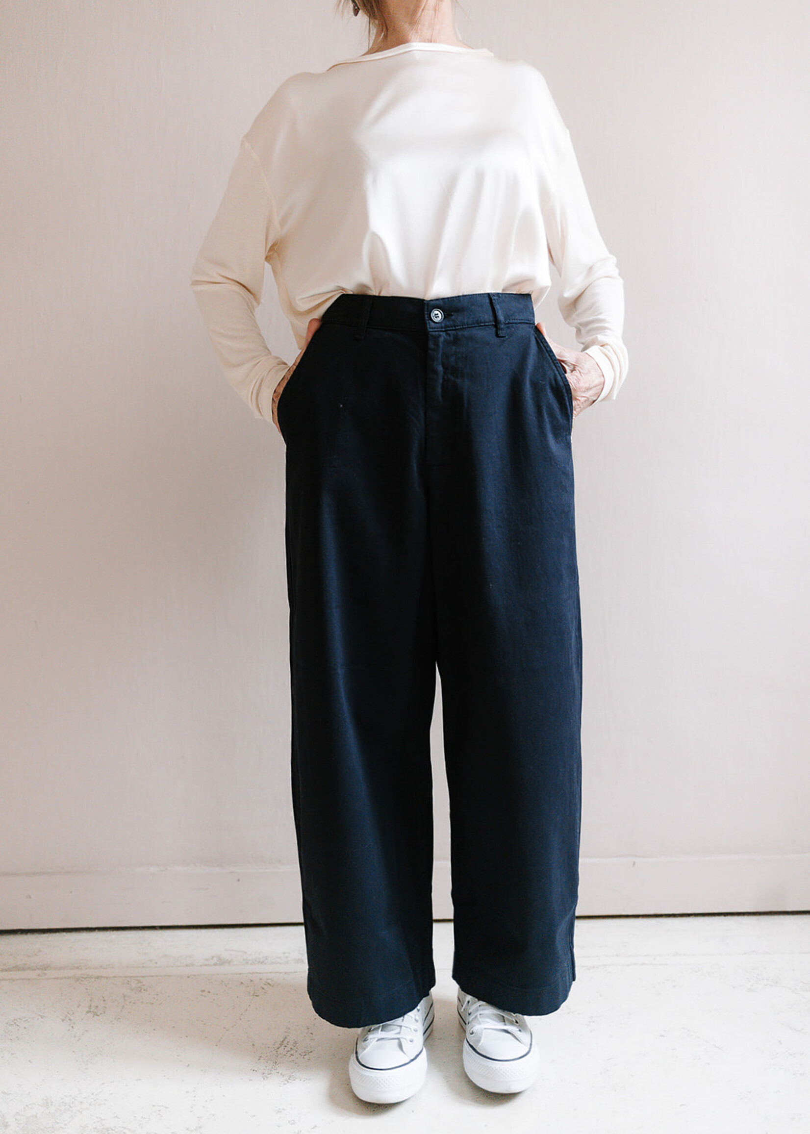 Ottod'Ame Cropped Gaucho Trousers (Navy Blue)