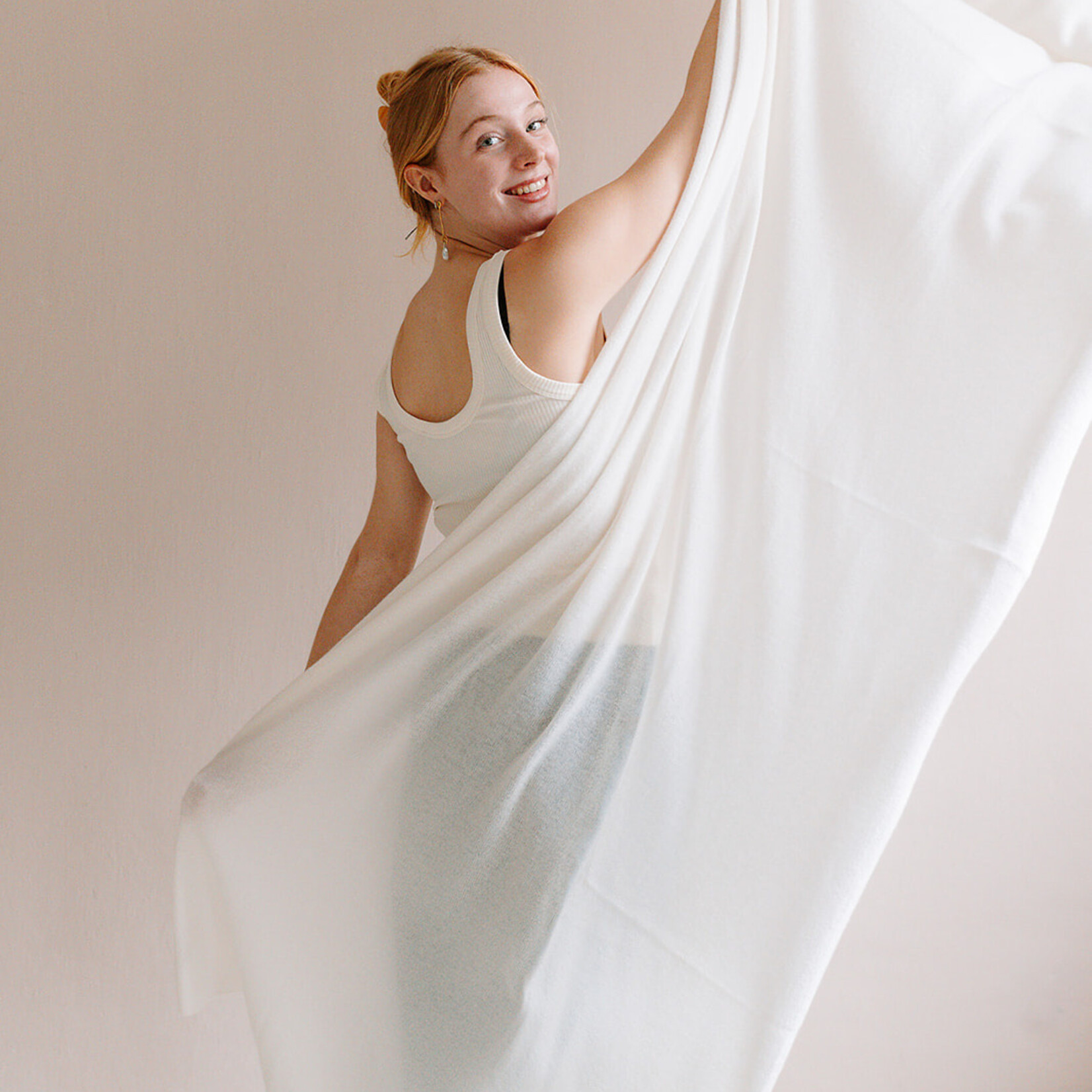 White + Warren Luxurious travel wrap soft white