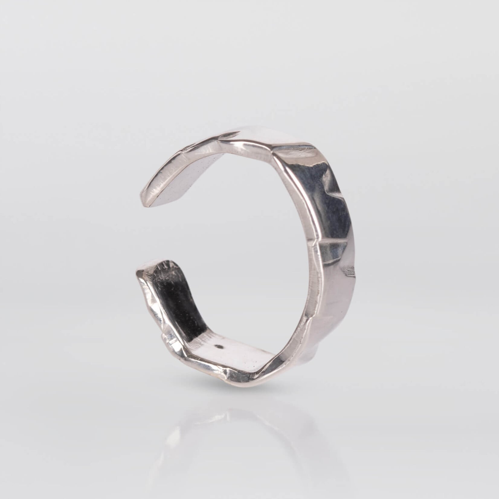 Tweek-eek Gray weave square earcuff silver