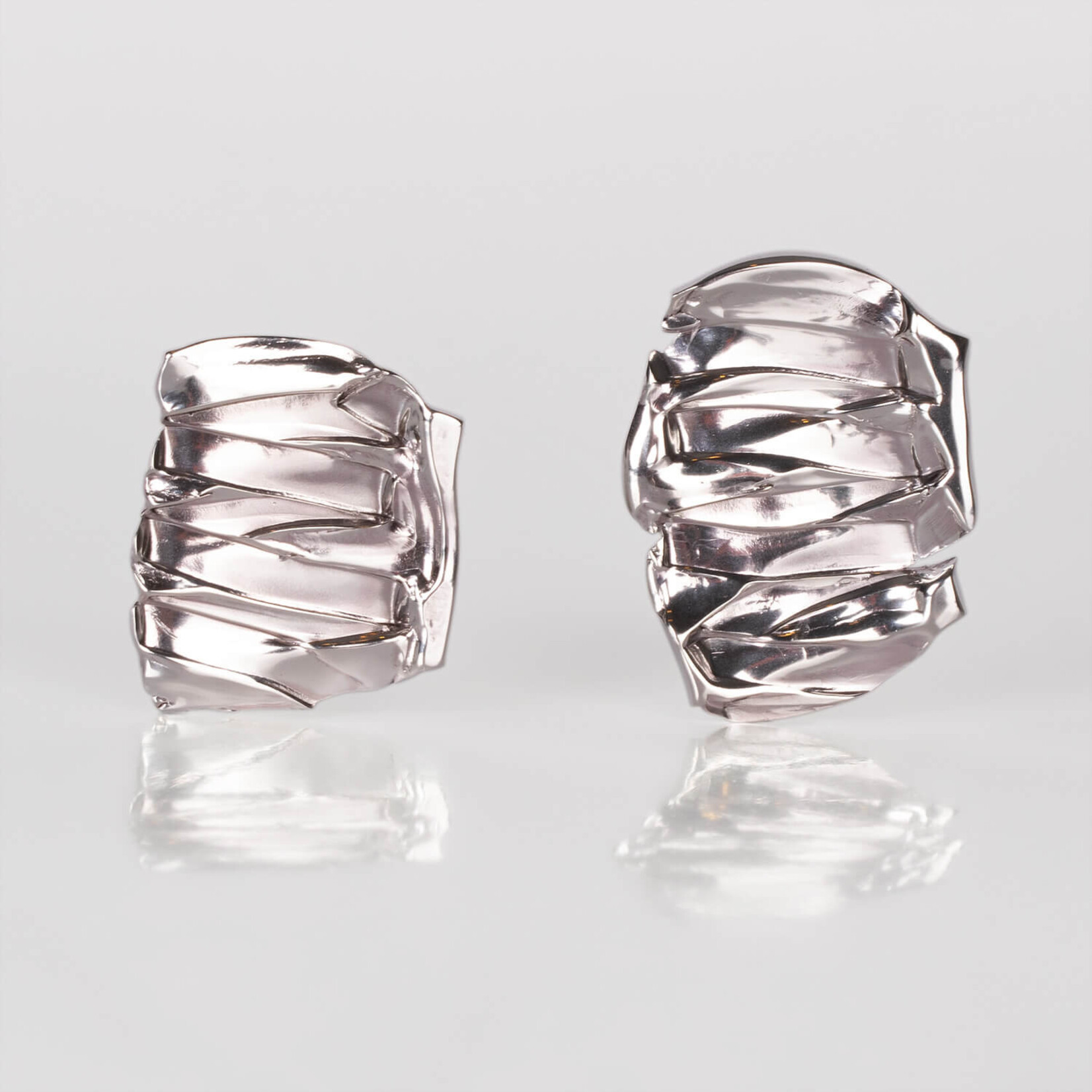 Tweek-eek Gray weave square earrings silver