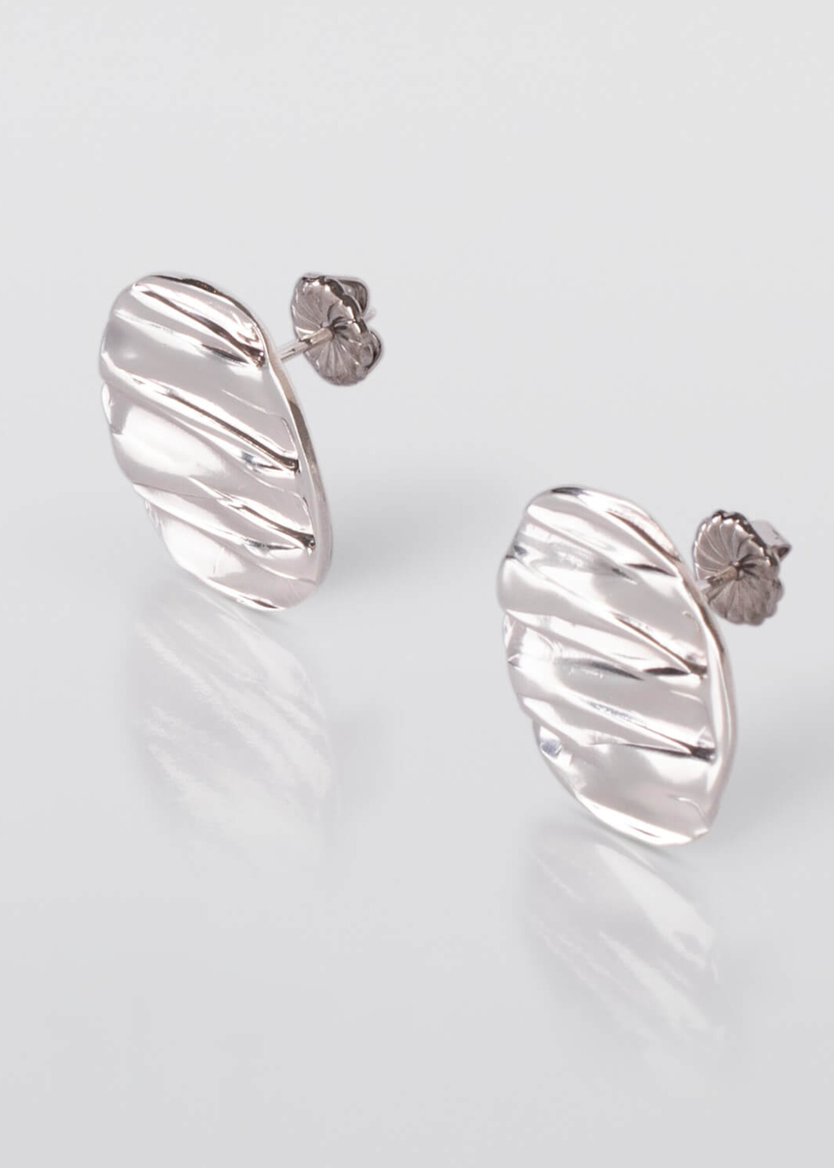 Tweek-eek Gray weave round earrings silver