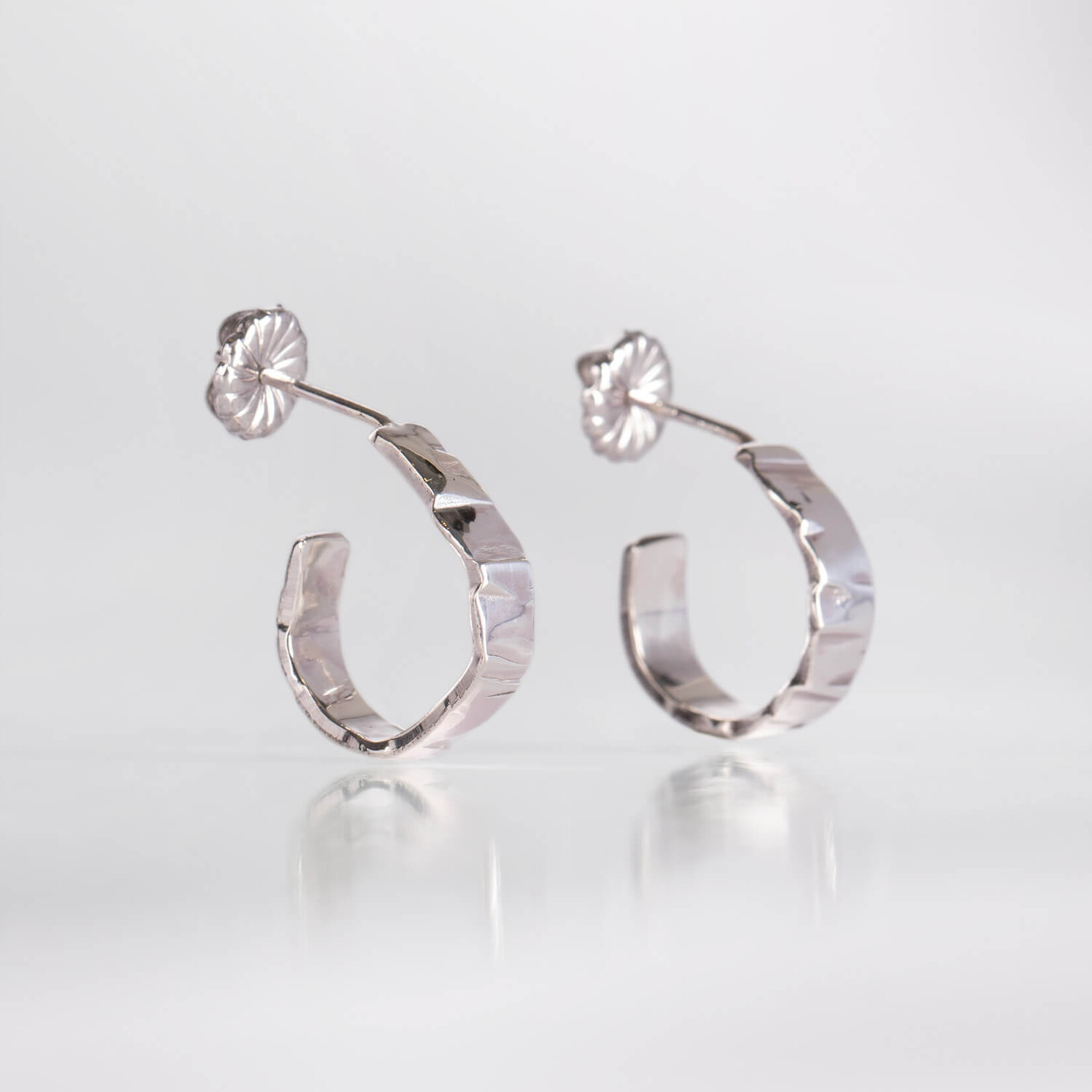 Tweek-eek Gray loops ss earrings silver (small)