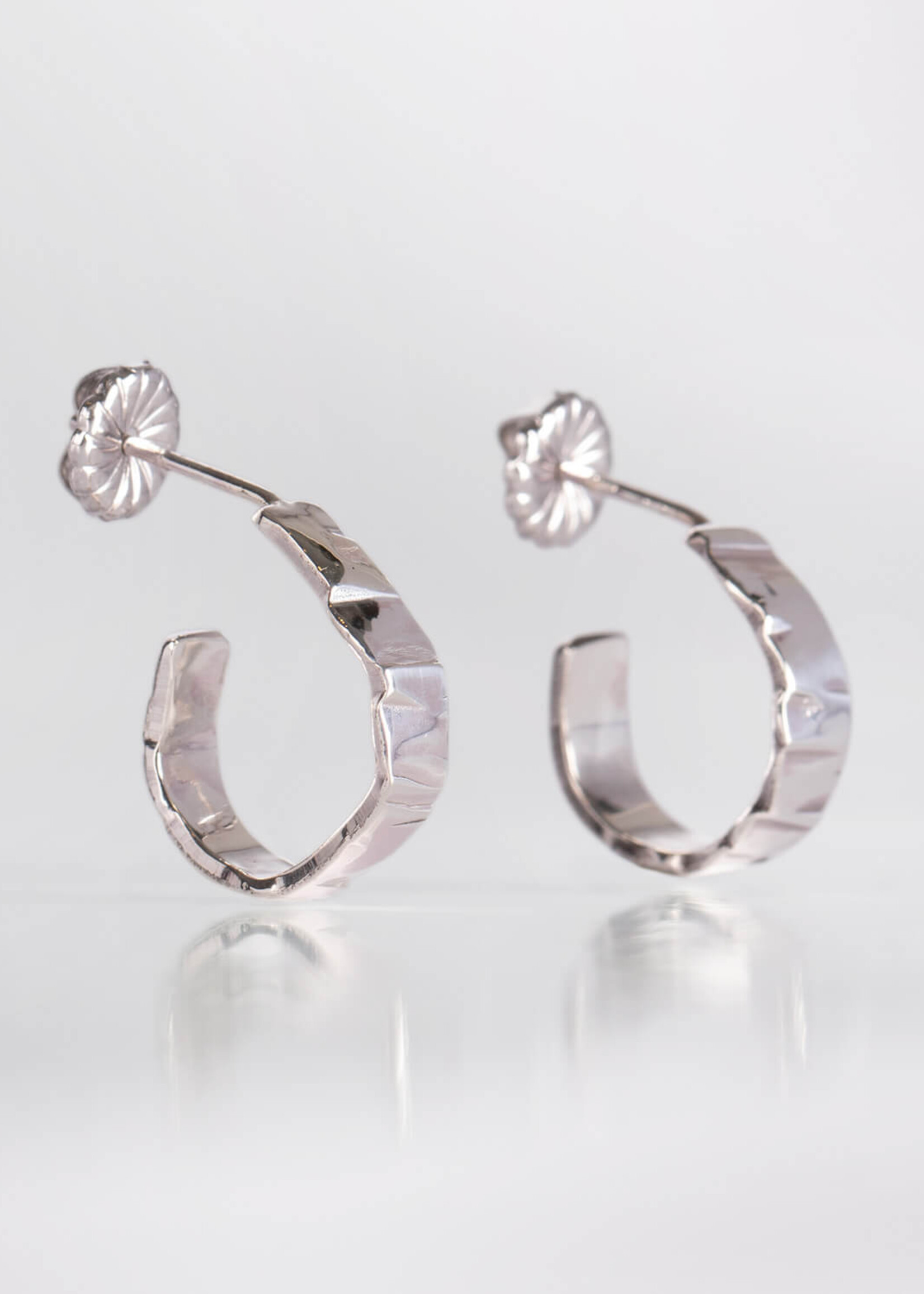 Tweek-eek Gray loops ss earrings silver (small)