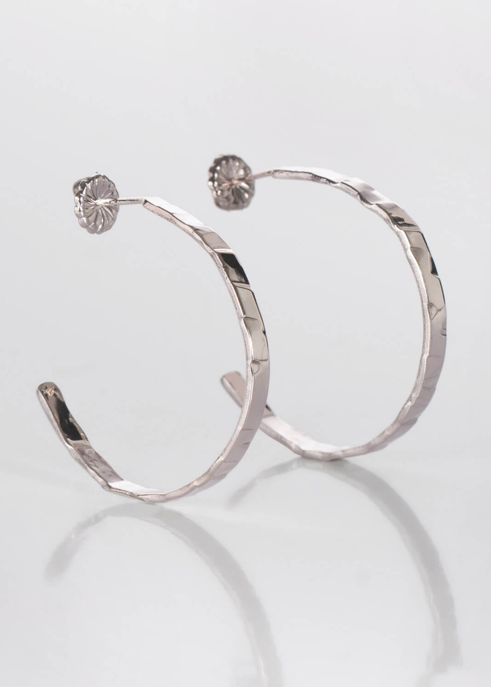 Tweek-eek Gray loops s earrings silver (medium)