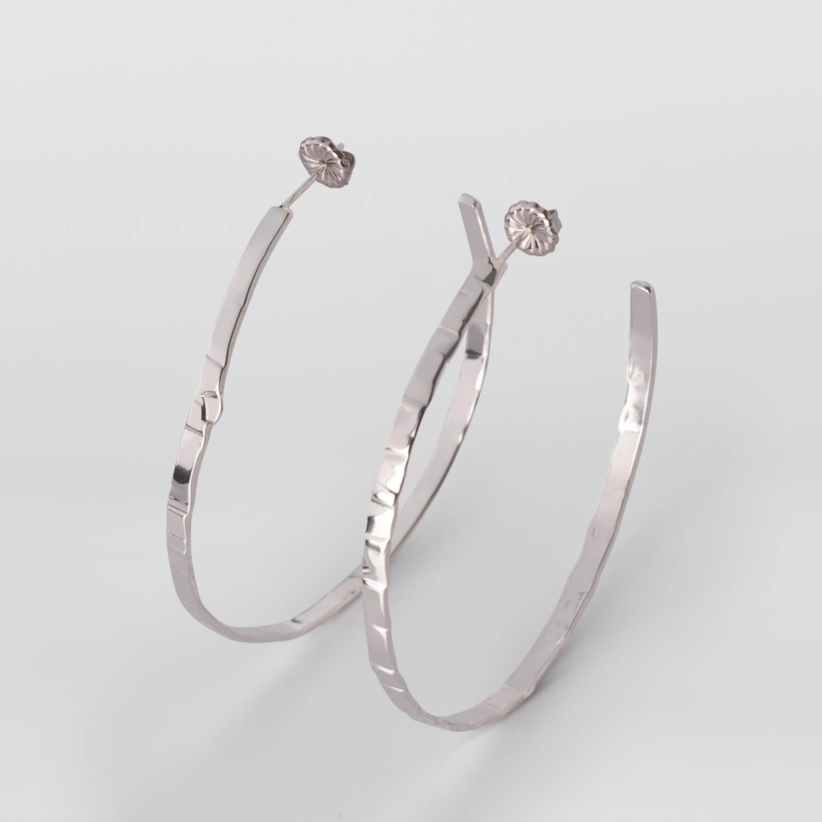 Tweek-eek Gray loops earrings silver (large)