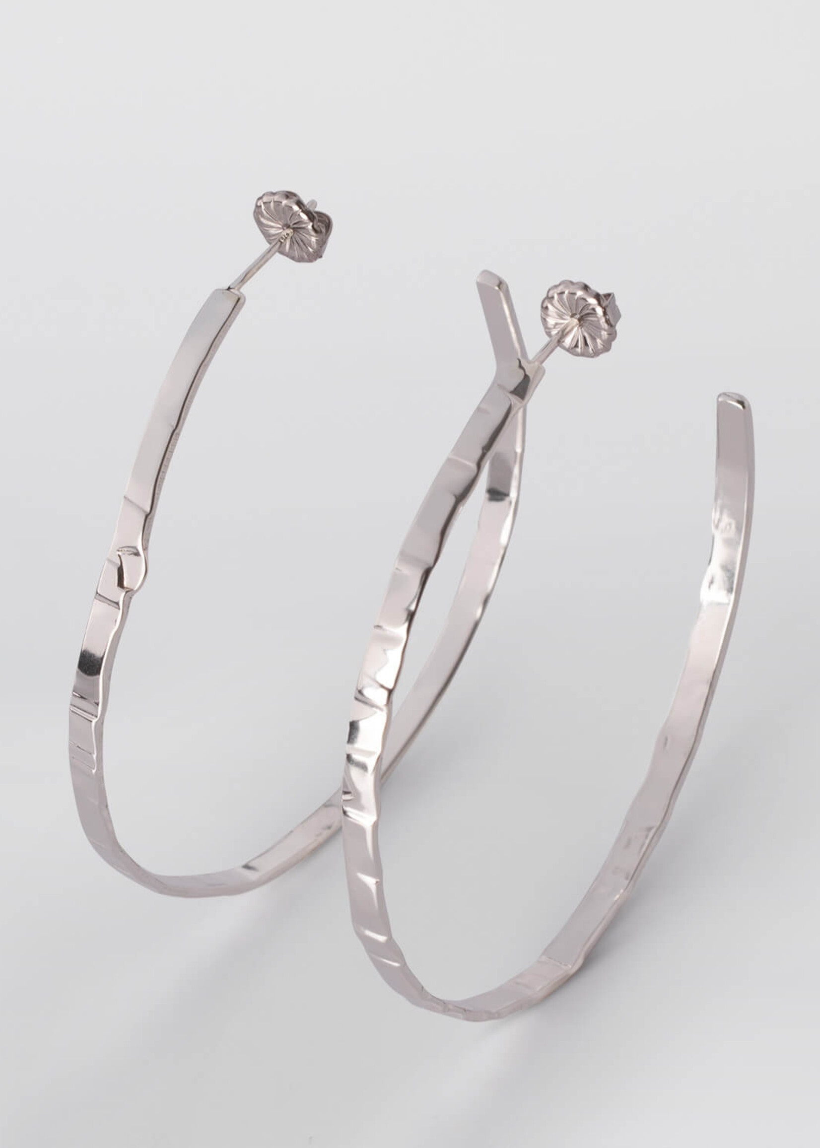 Tweek-eek Gray loops earrings silver (large)