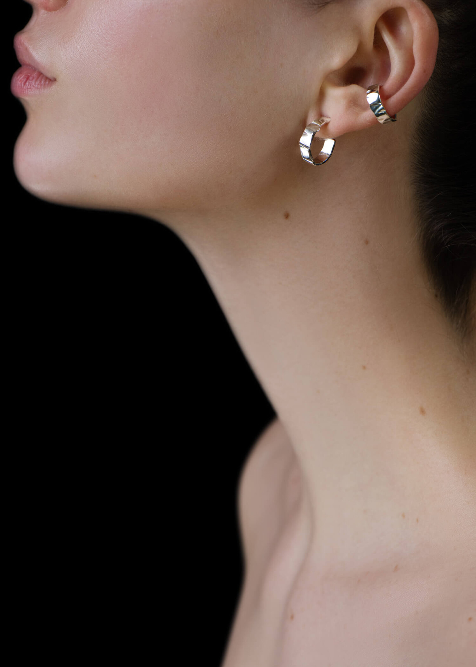 Tweek-eek Gray weave square earcuff silver