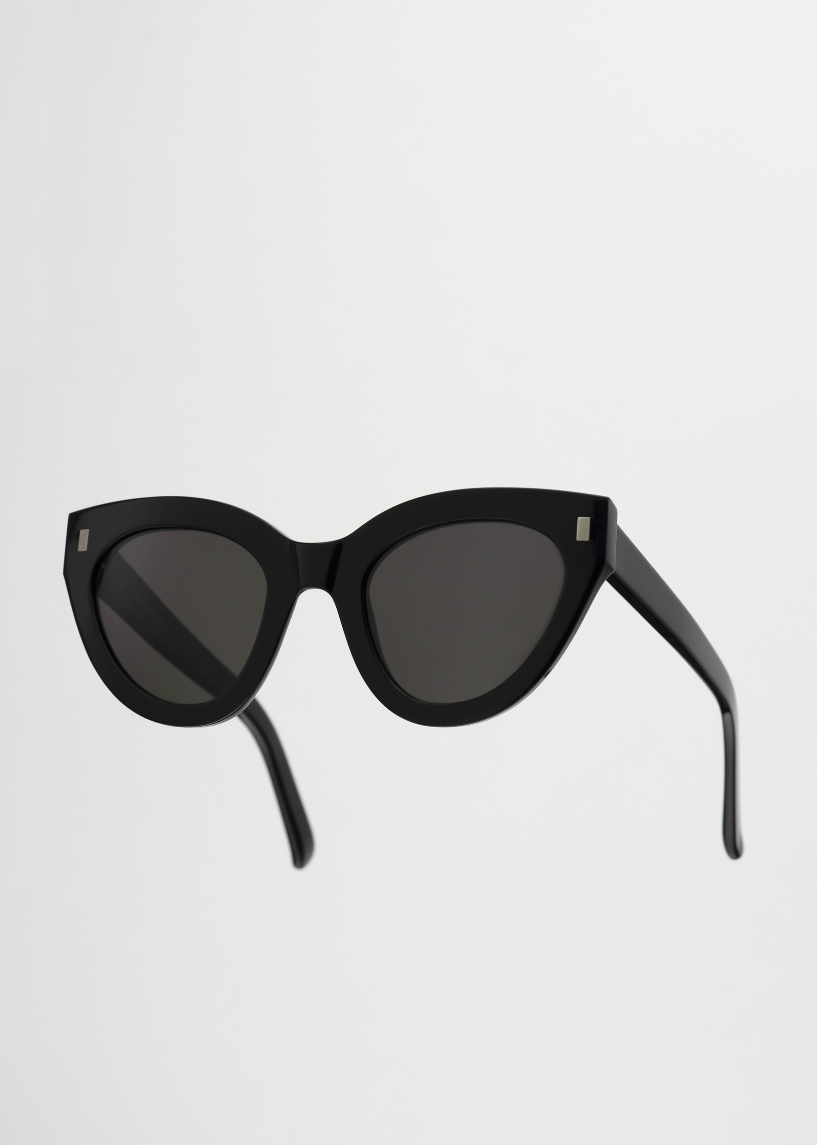 Neko Sun Glasses (Black)