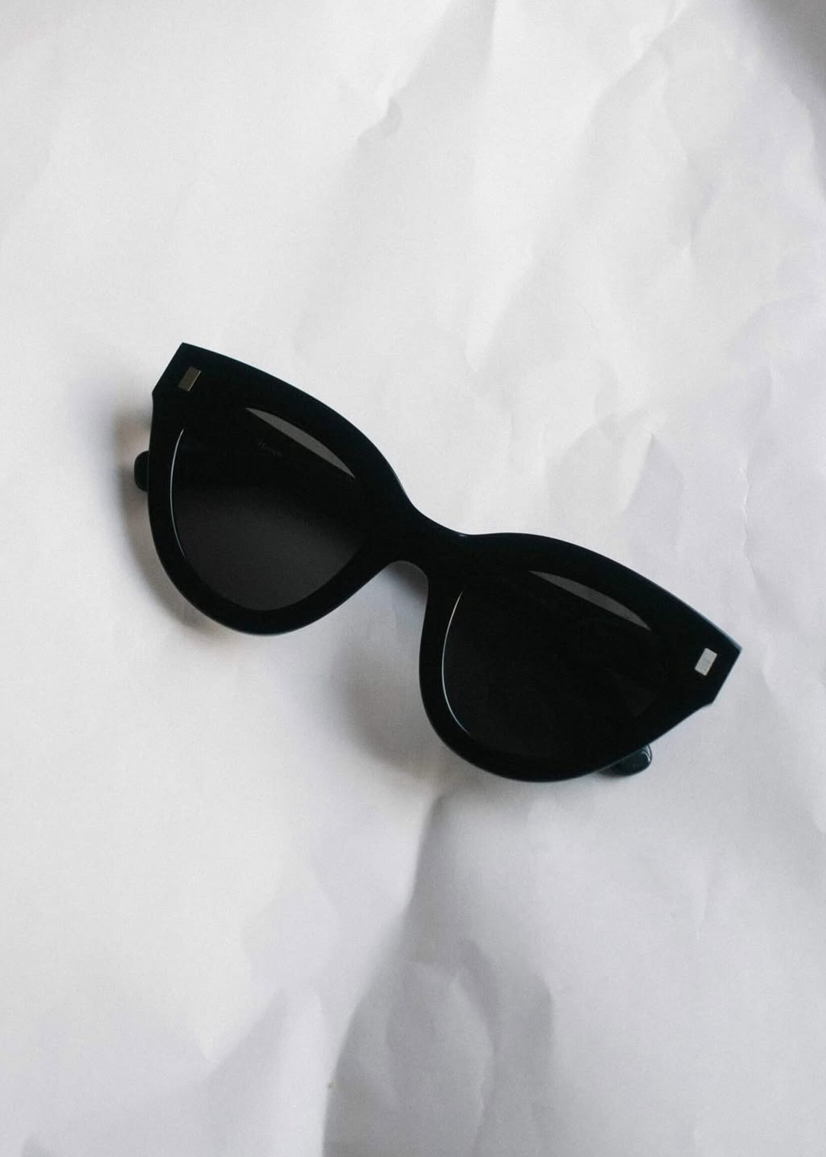 Neko Sun Glasses (Black)
