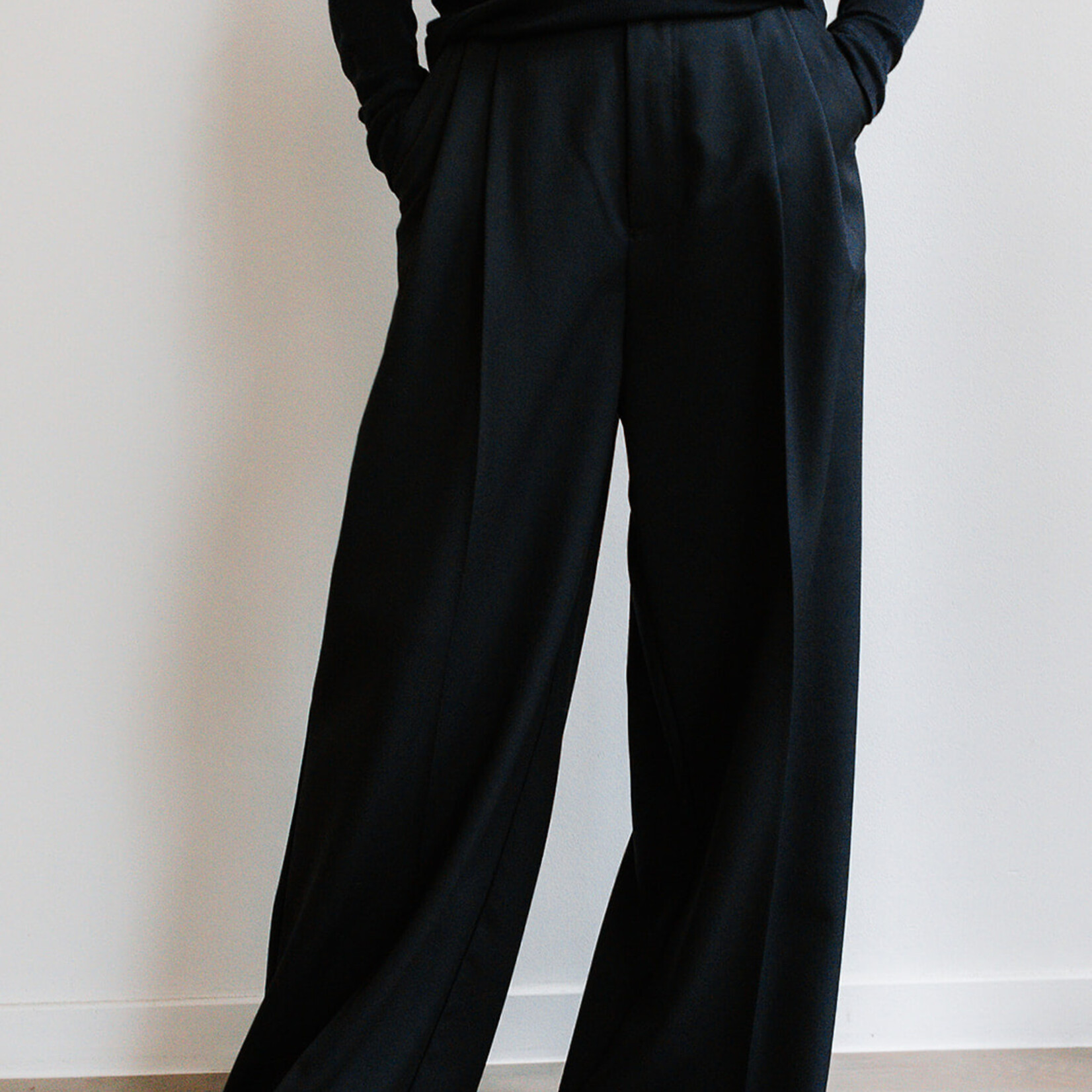 Soeur Pleated Trousers Frehus (Midnight Blue)