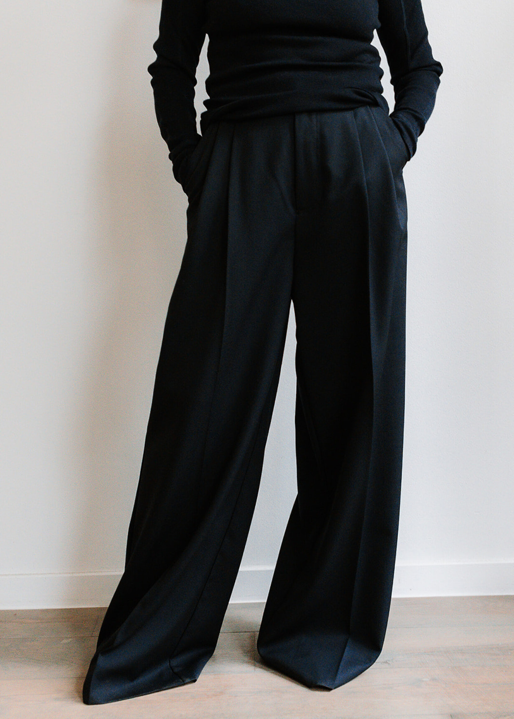 Soeur Pleated Trousers Frehus (Midnight Blue)