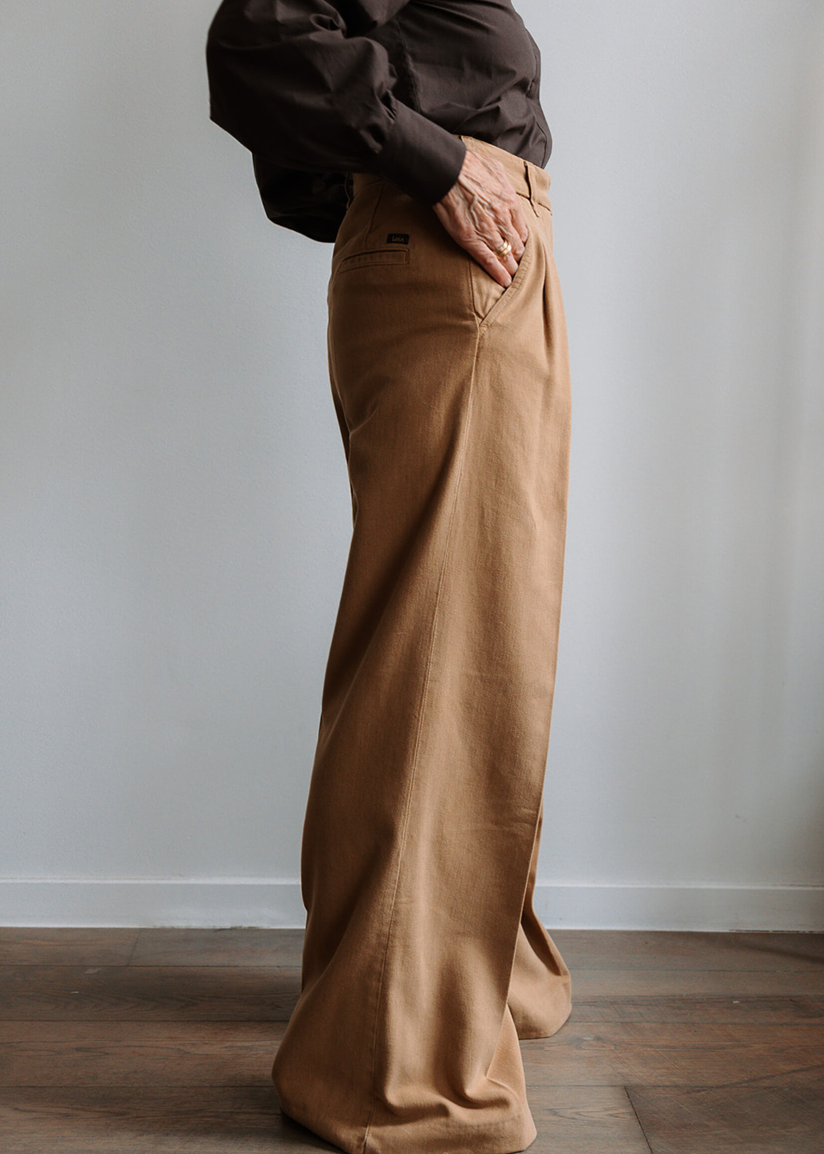 Lois Wanda  T-long California Winter (Camel)