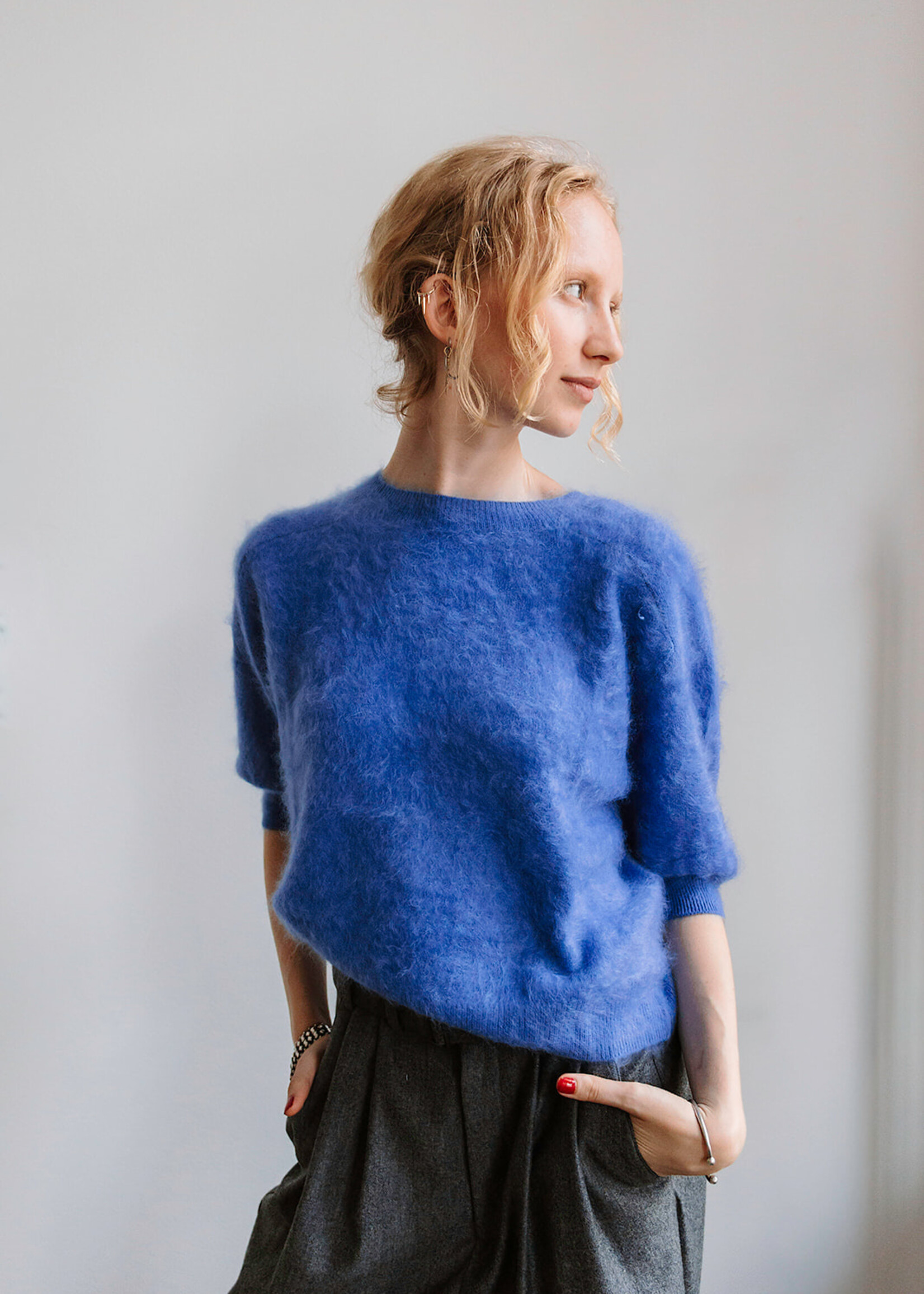 Colorush Brushed Cashmere Shortsleeved Sweater (Blue)