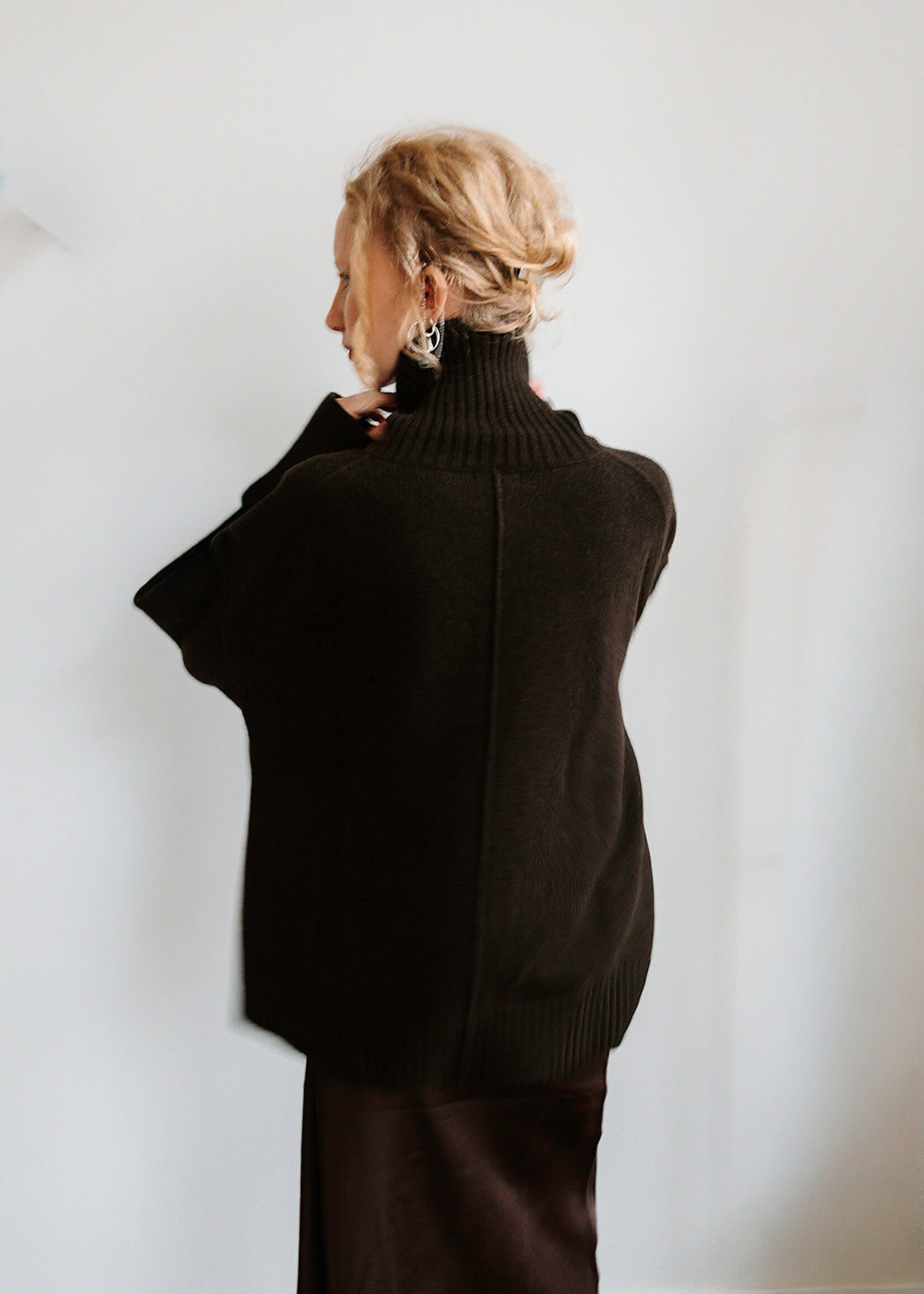 Soeur Turtleneck Sweater William (Chocolate Brown)