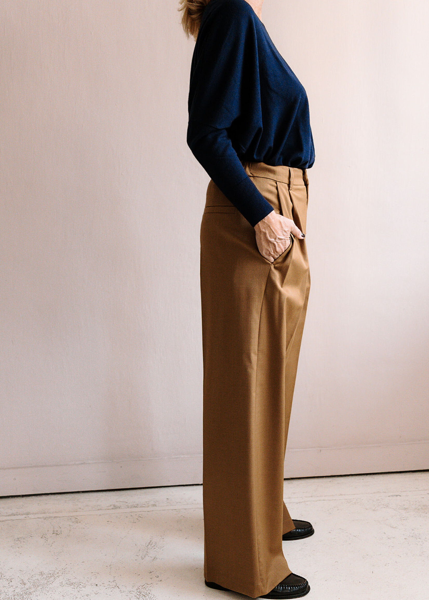 Tela Pleated Long Trousers (Camel Brown)