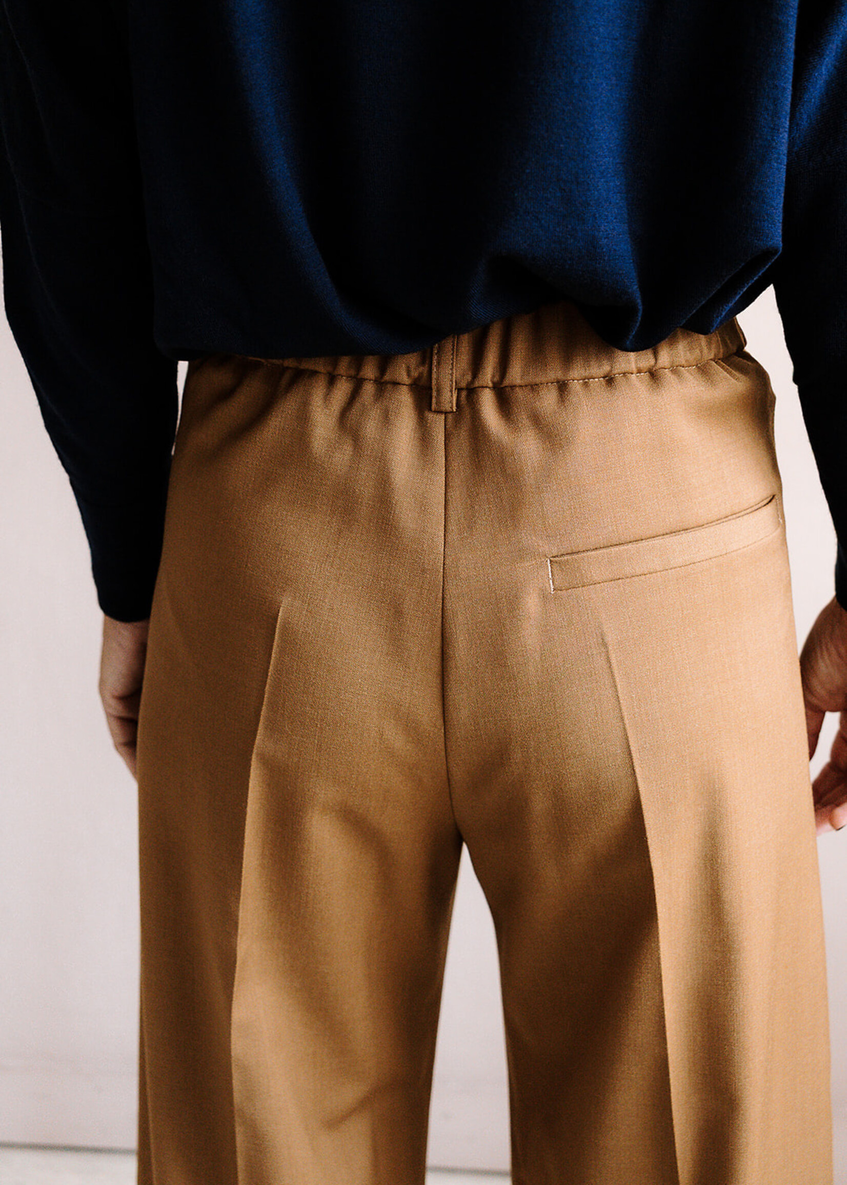 Tela Pleated Long Trousers (Camel Brown)