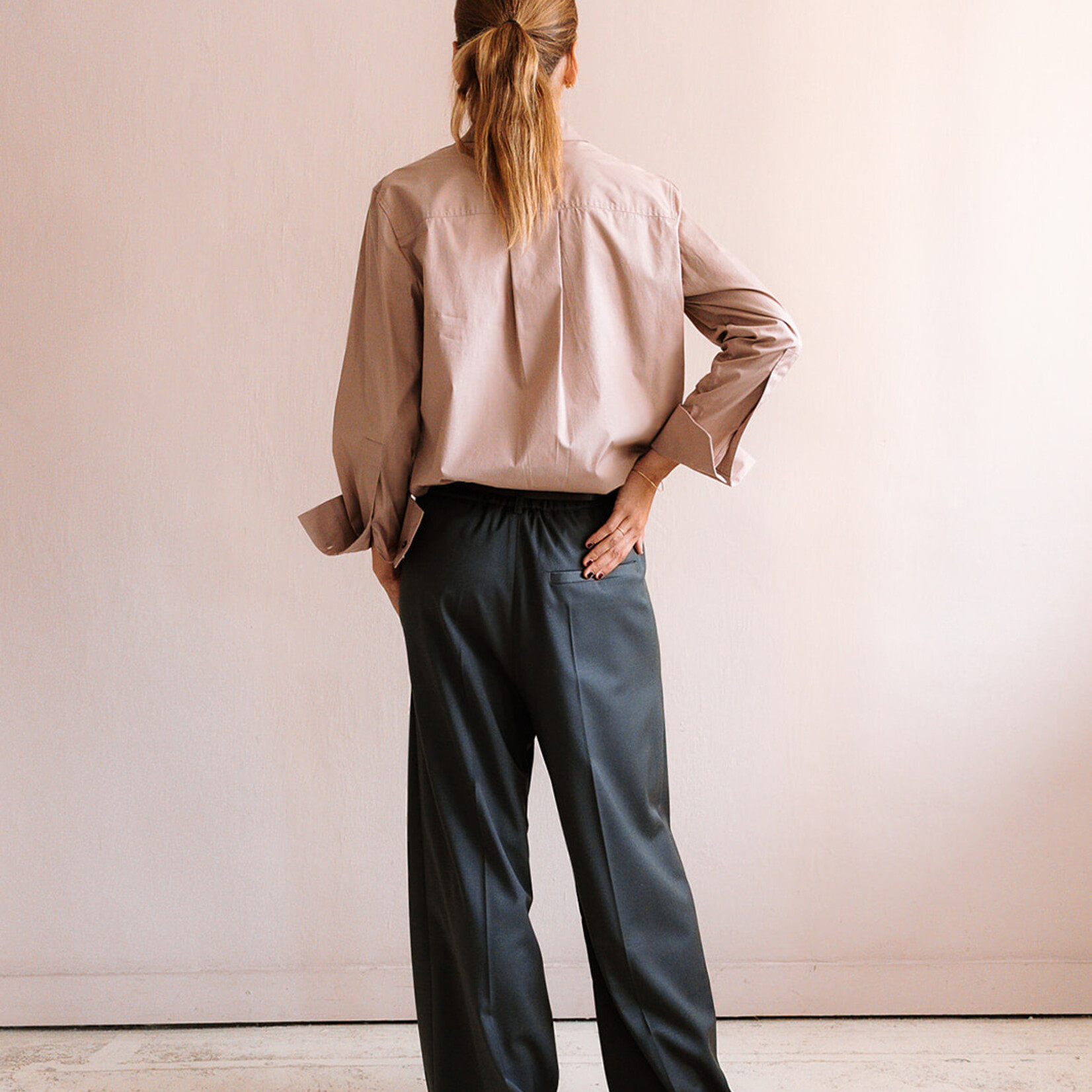 Tela Pleated Long Trousers (Grey)