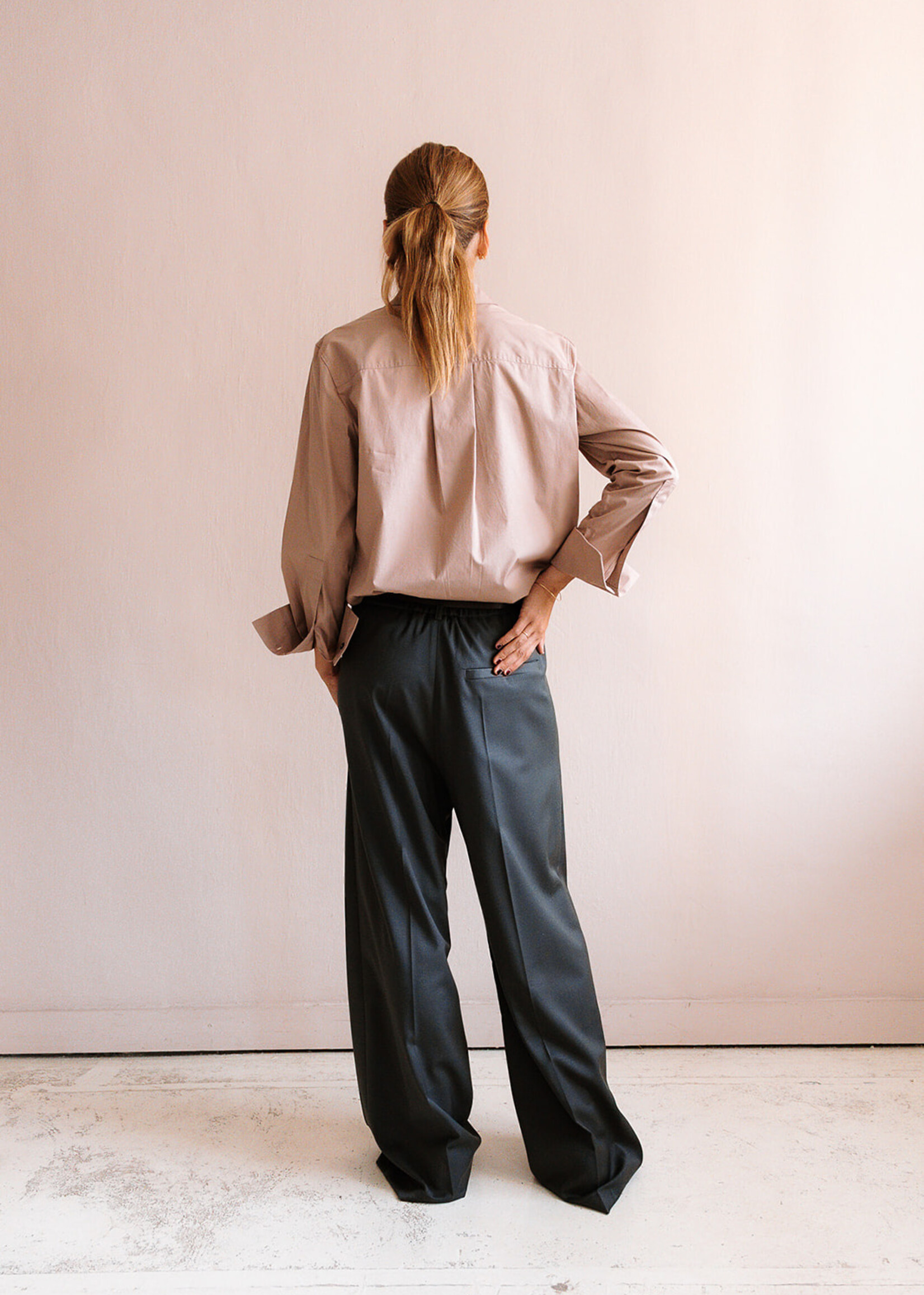 Tela Pleated Long Trousers (Grey)