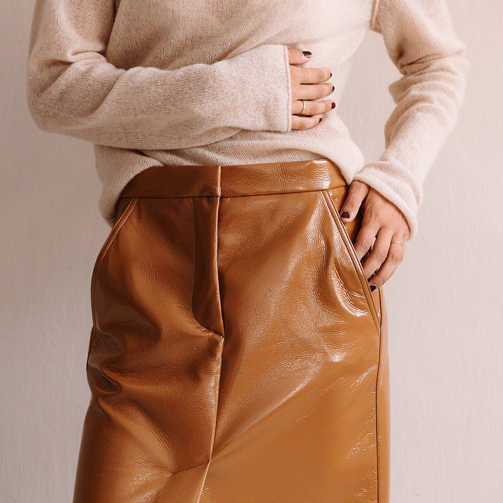 Tela Lacquered High-Waist Skirt (Camel Brown)
