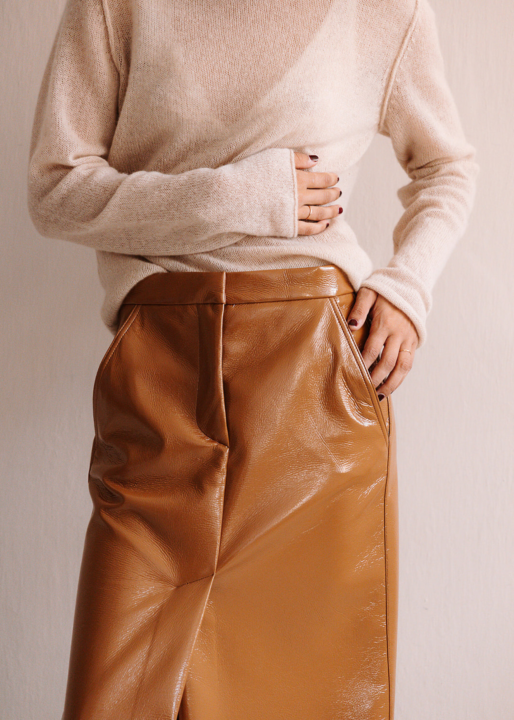 Tela Lacquered High-Waist Skirt (Camel Brown)