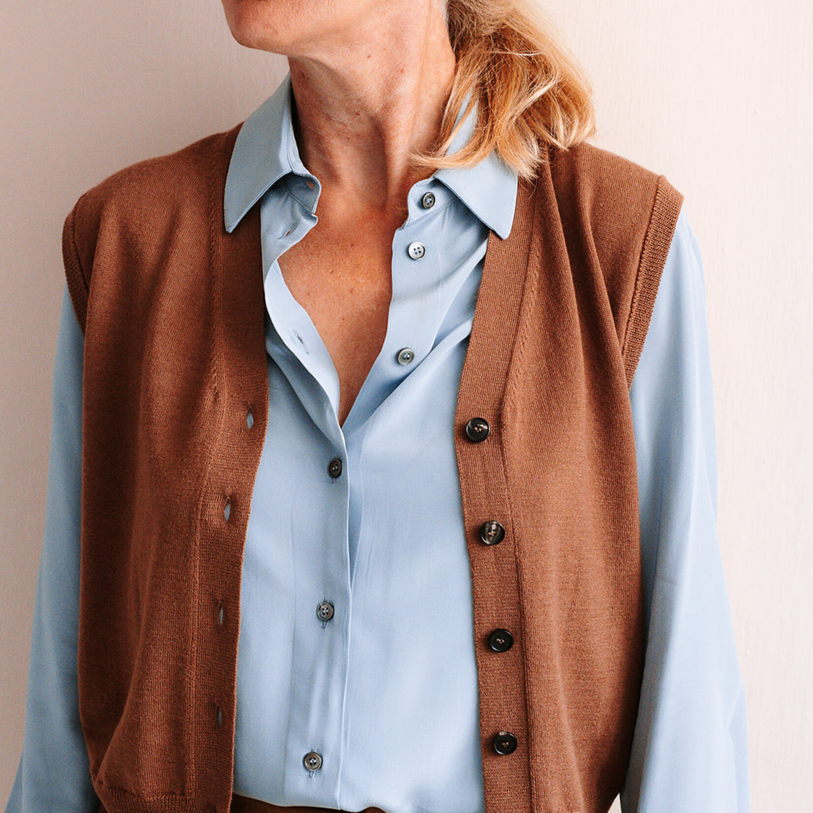 Tela Sleeveless Gilet Dane (Brown)
