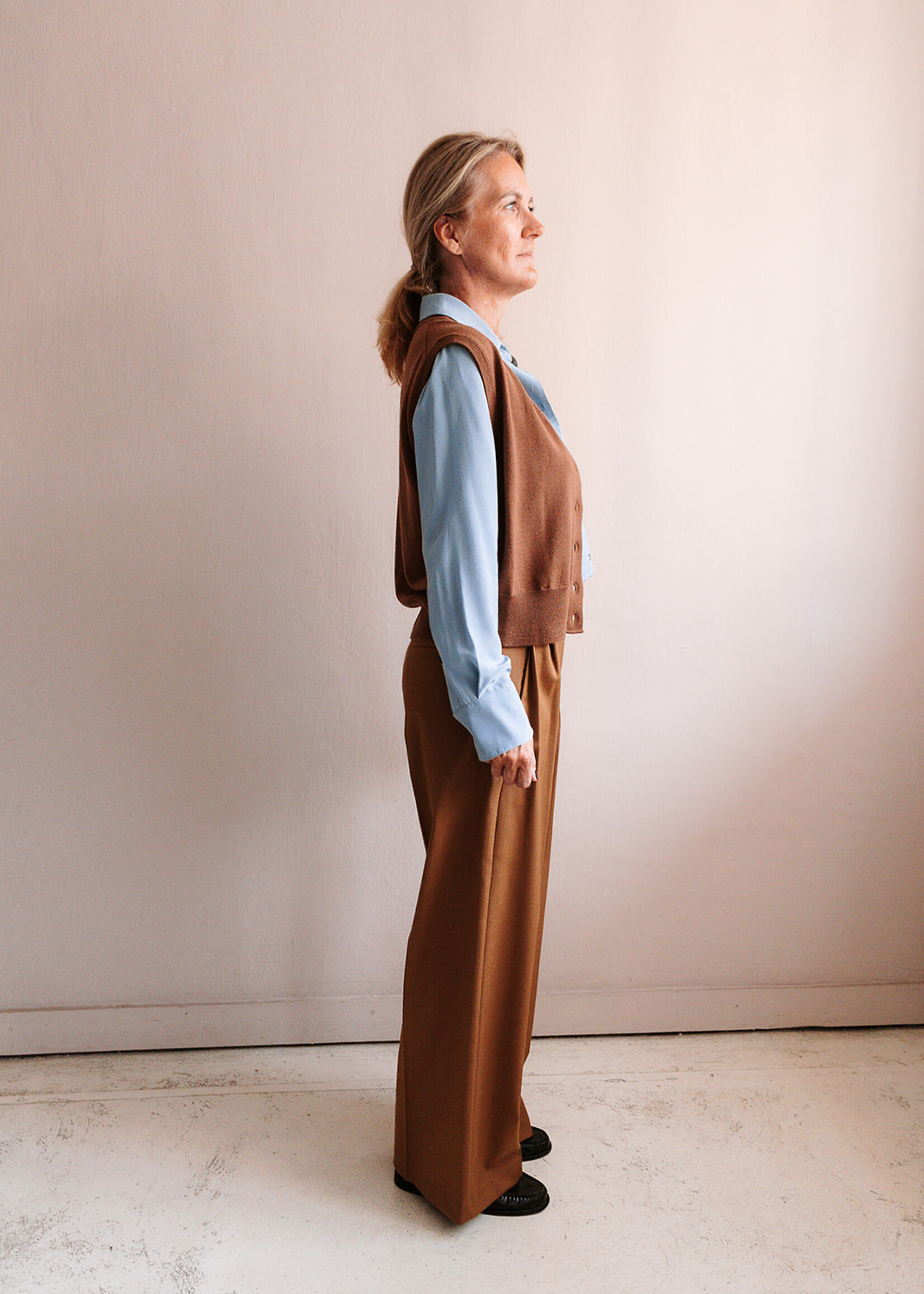 Tela Sleeveless Gilet Dane (Brown)