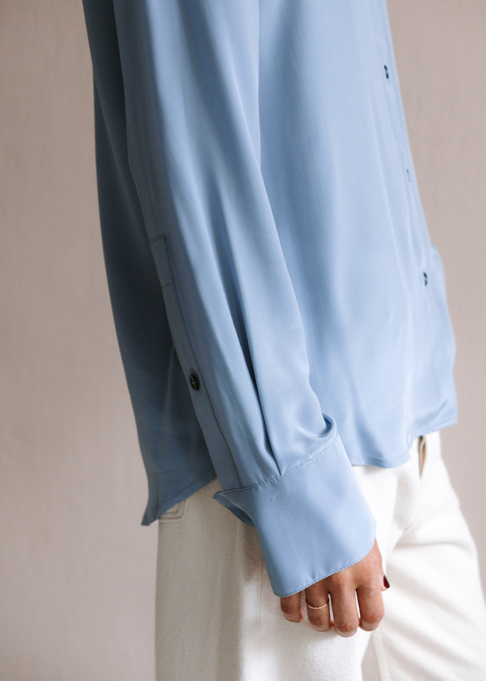 Tela Fluid Shirt (Light Blue)