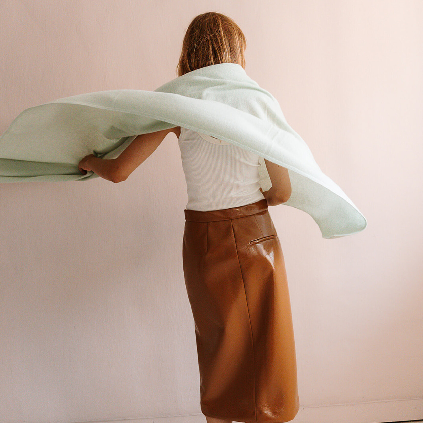 White + Warren Luxurious Travel Wrap (Mint Green)