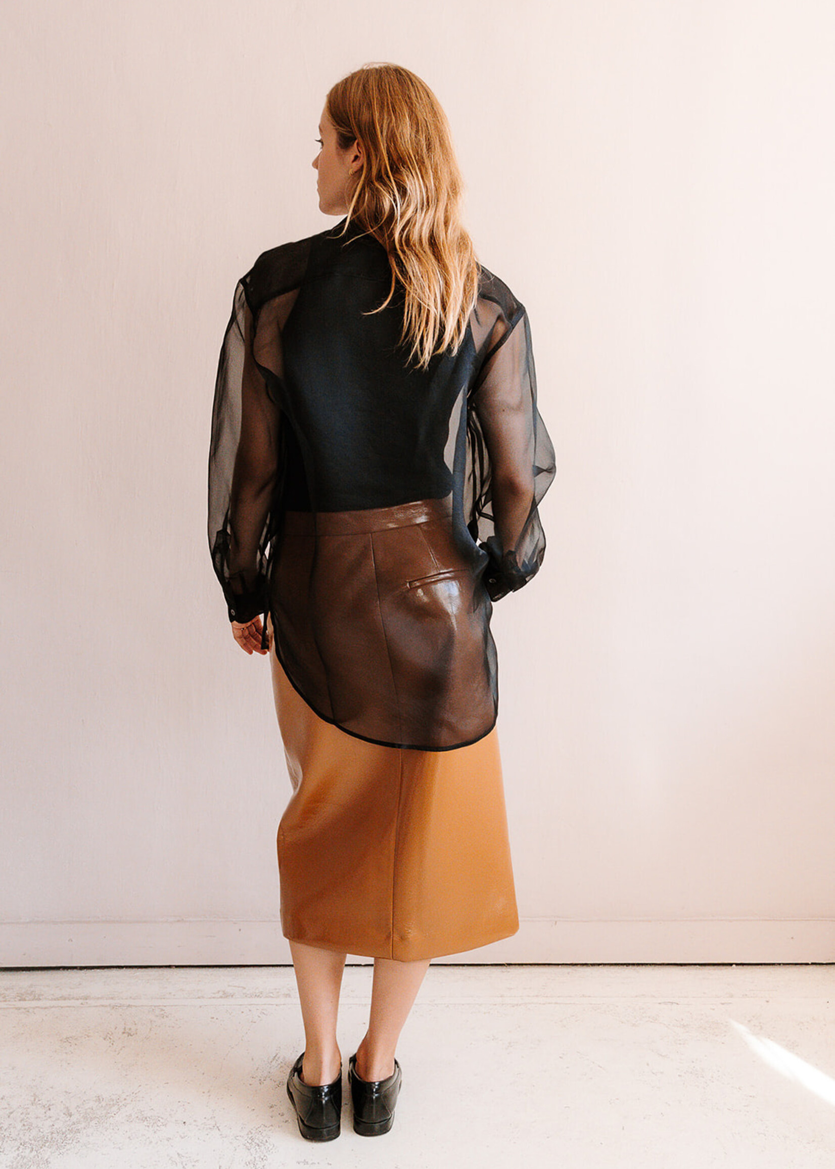 Tela Lacquered High-Waist Skirt (Camel Brown)