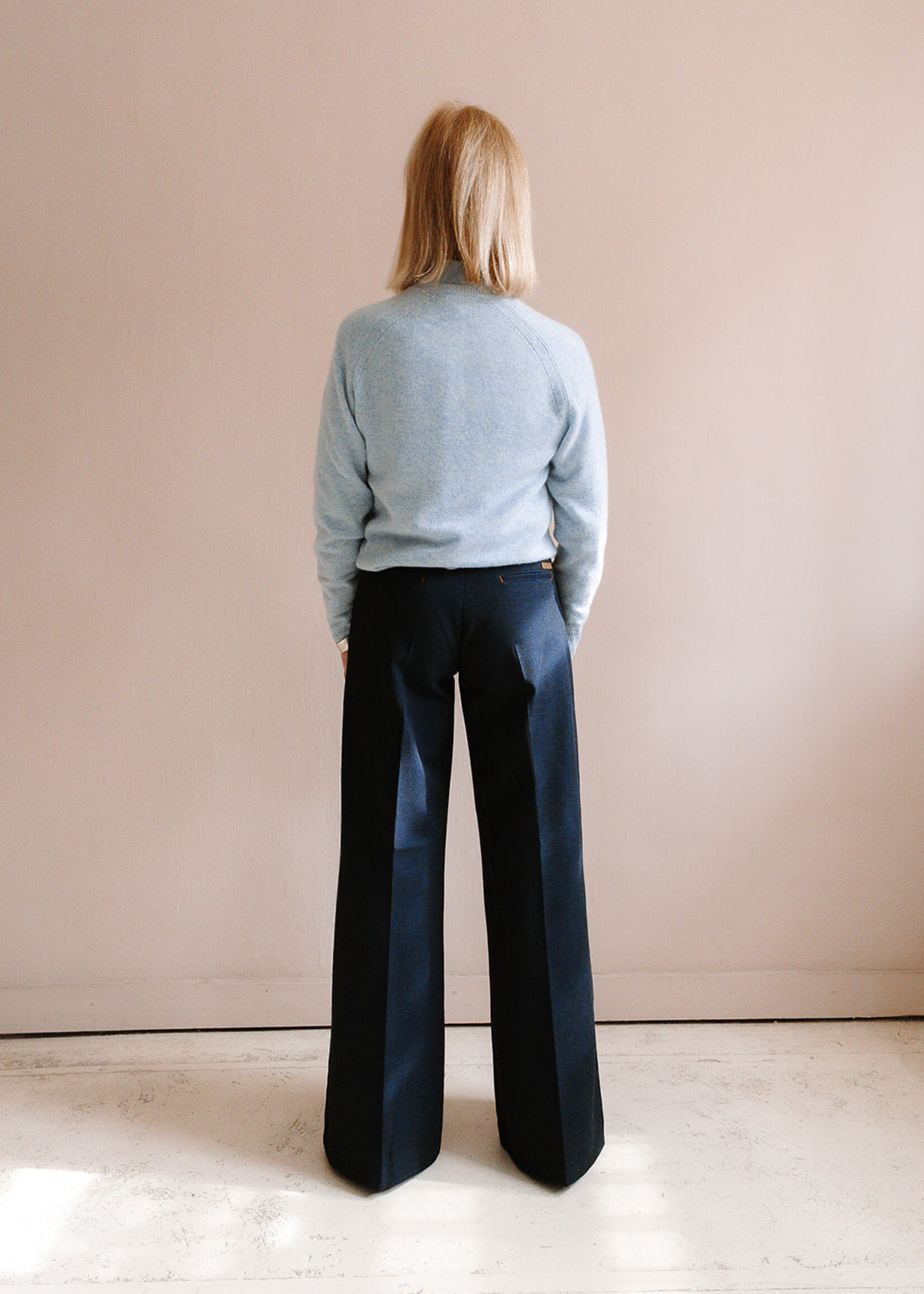 Lois Silvia Wide  (Navy Blue)