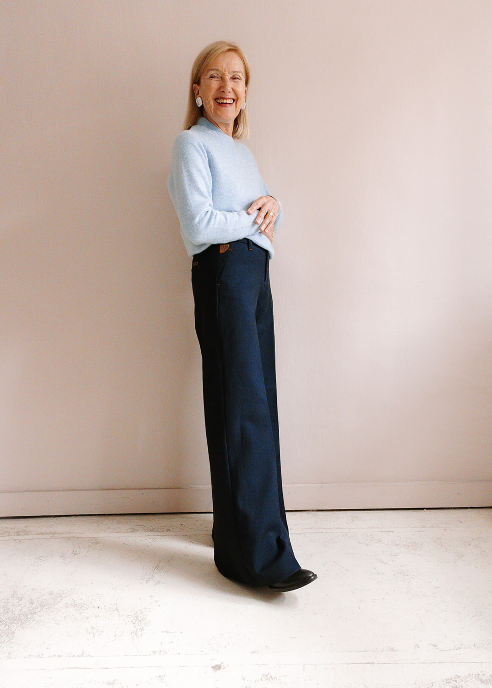 Lois Silvia Wide  (Navy Blue)