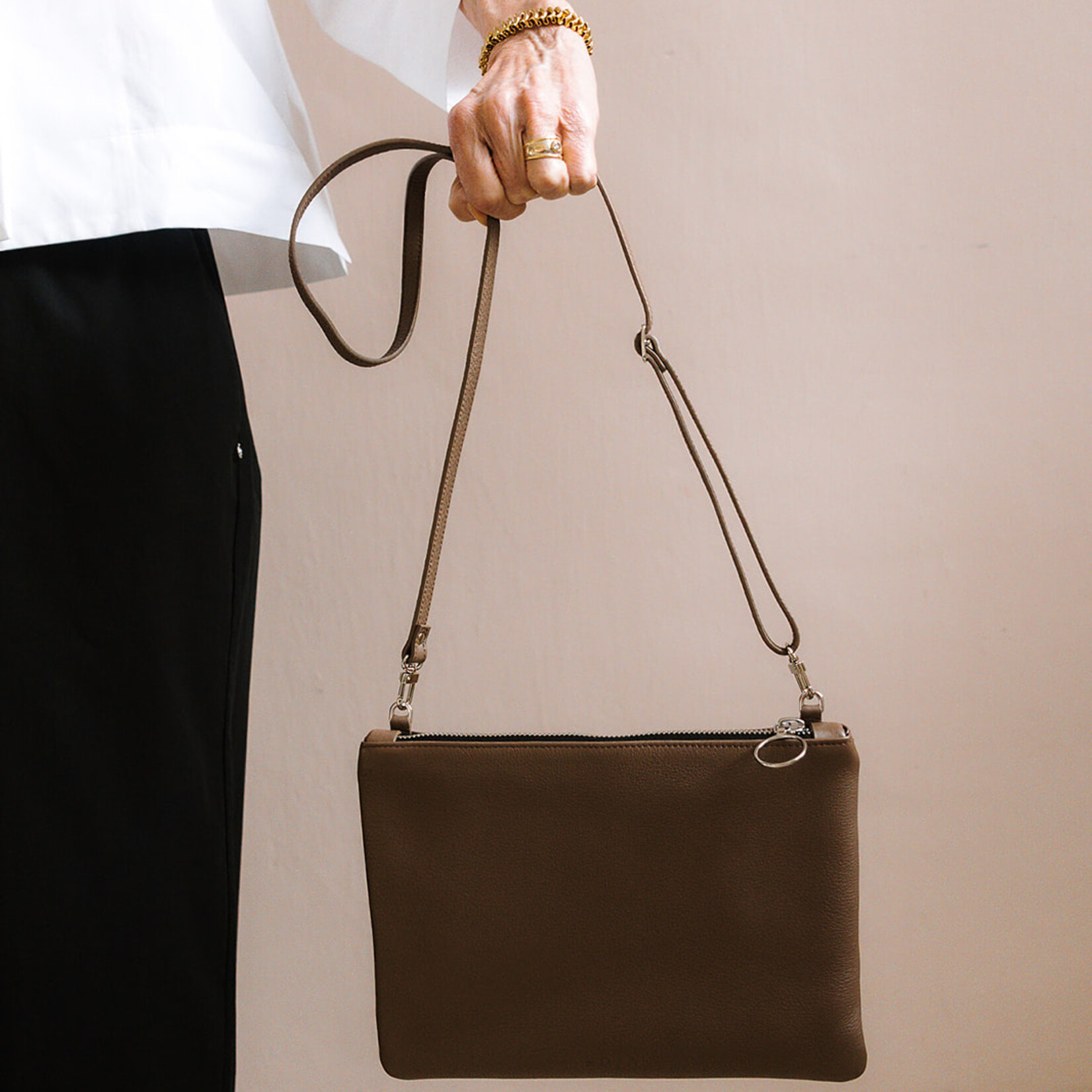 NO/AN pocket bag acacia