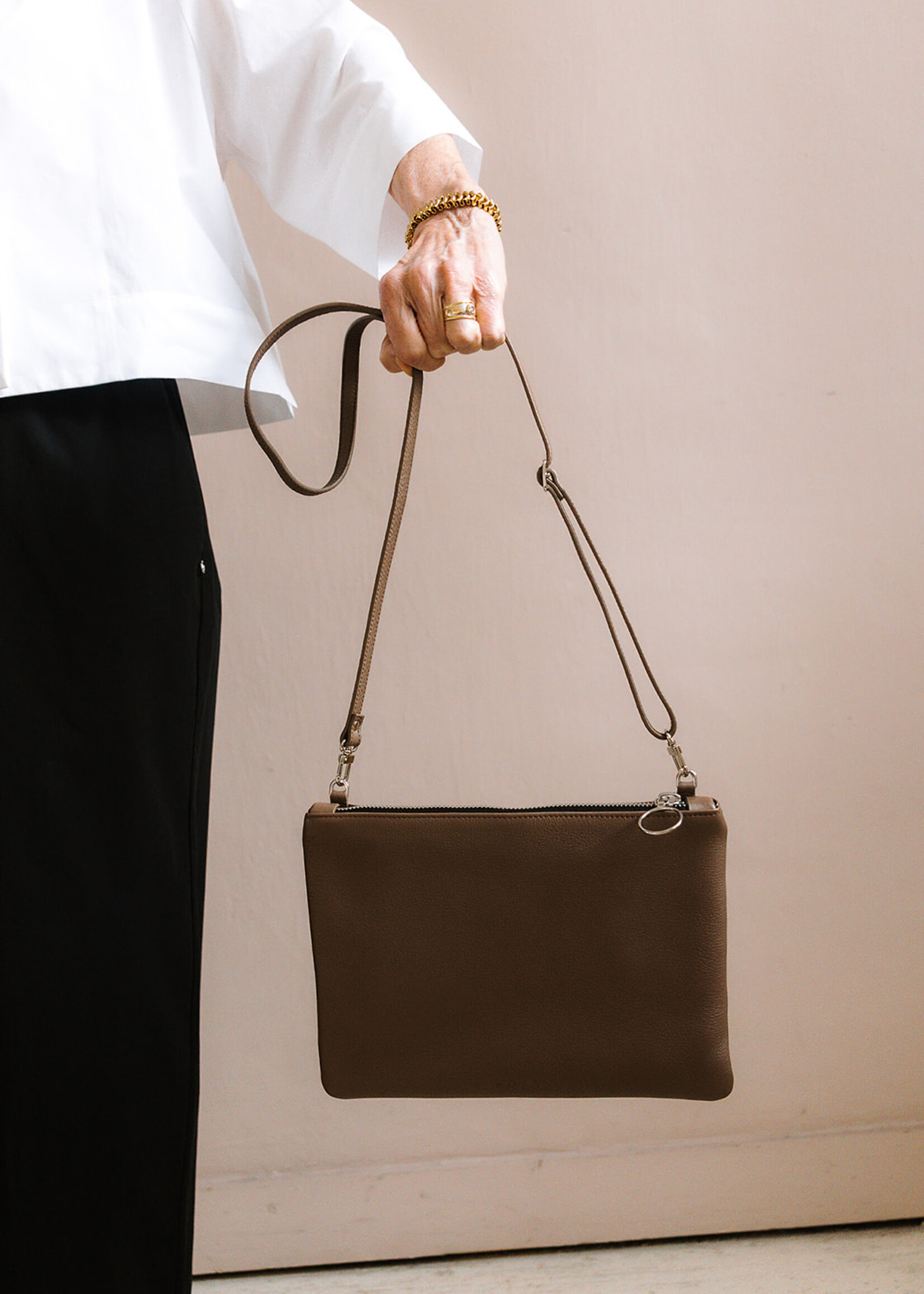 NO/AN pocket bag acacia