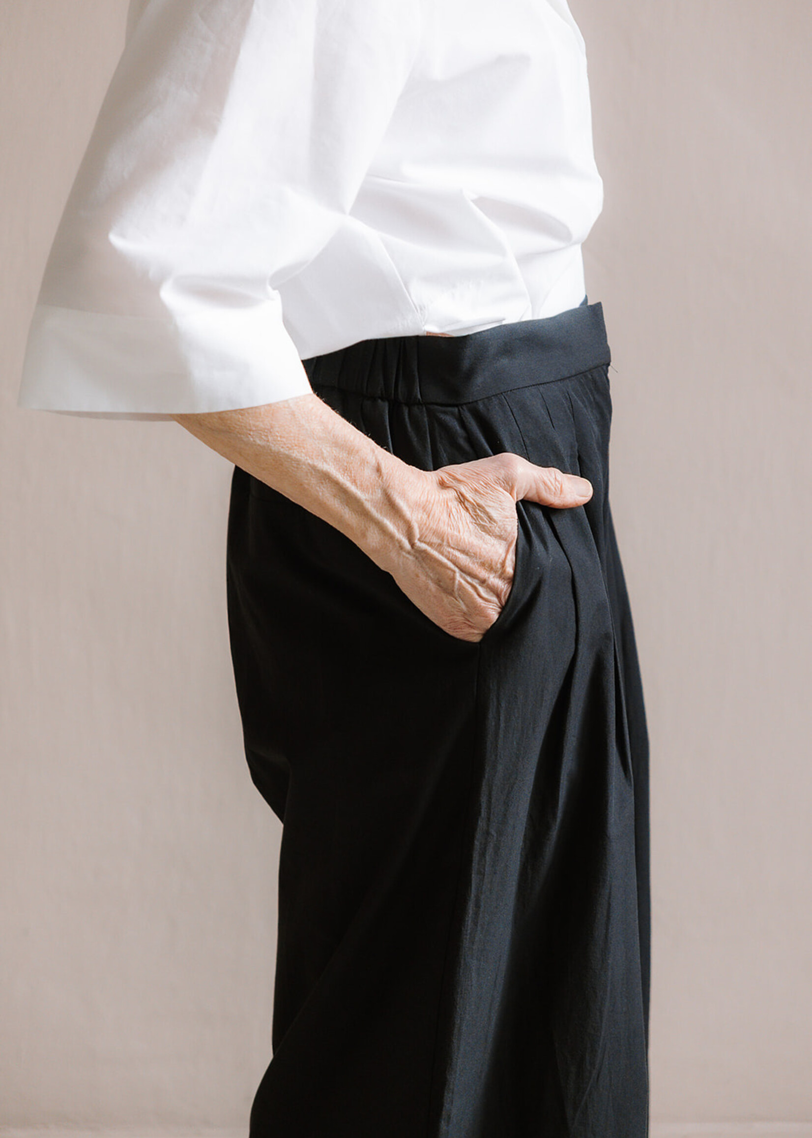 Ottod'Ame Long pleated trousers black