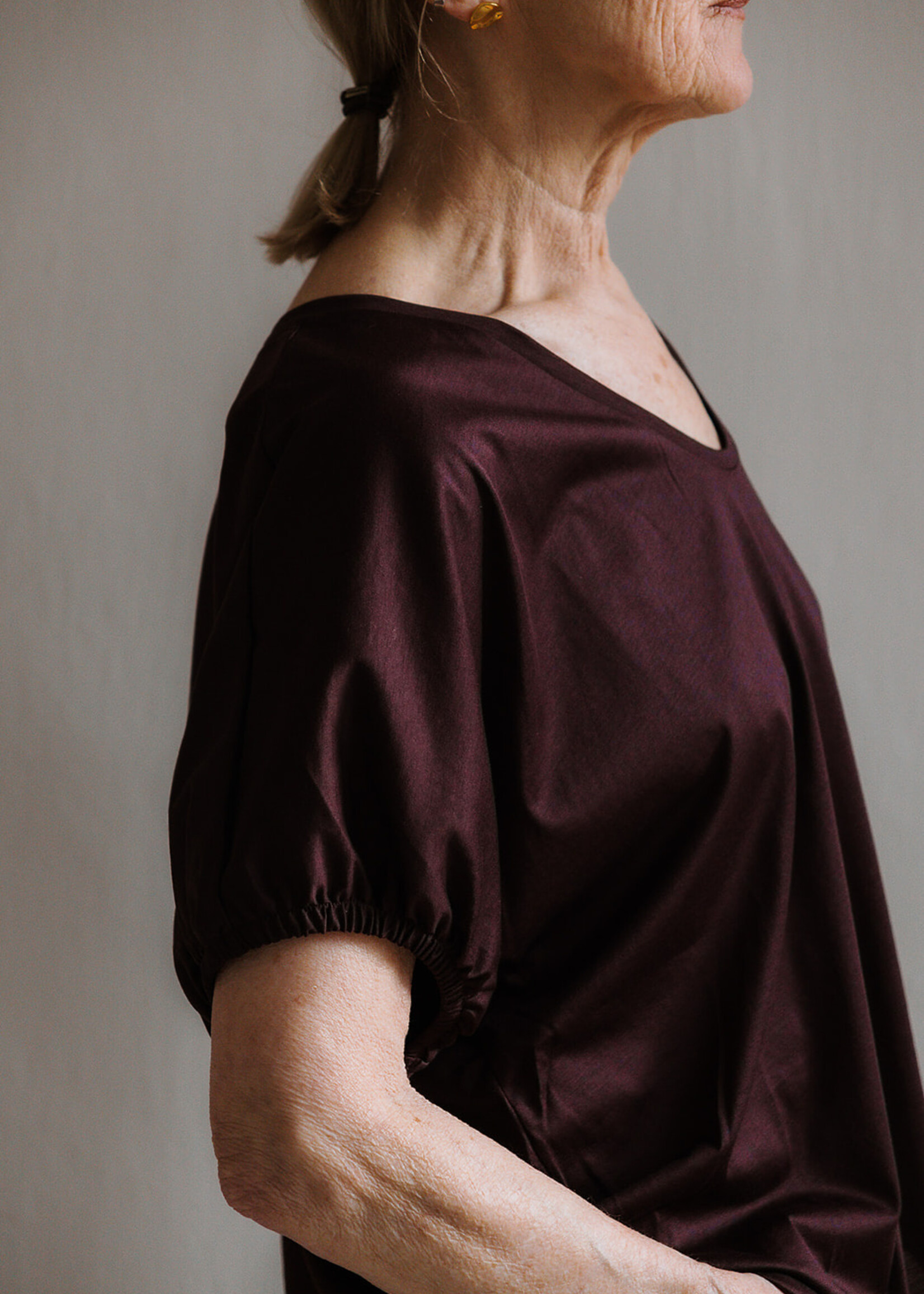 Ottod'Ame T-shirt V-neck aubergine