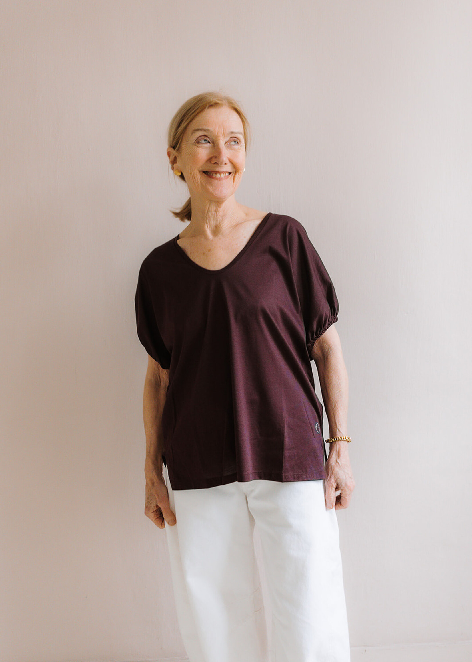 Ottod'Ame T-shirt V-neck aubergine
