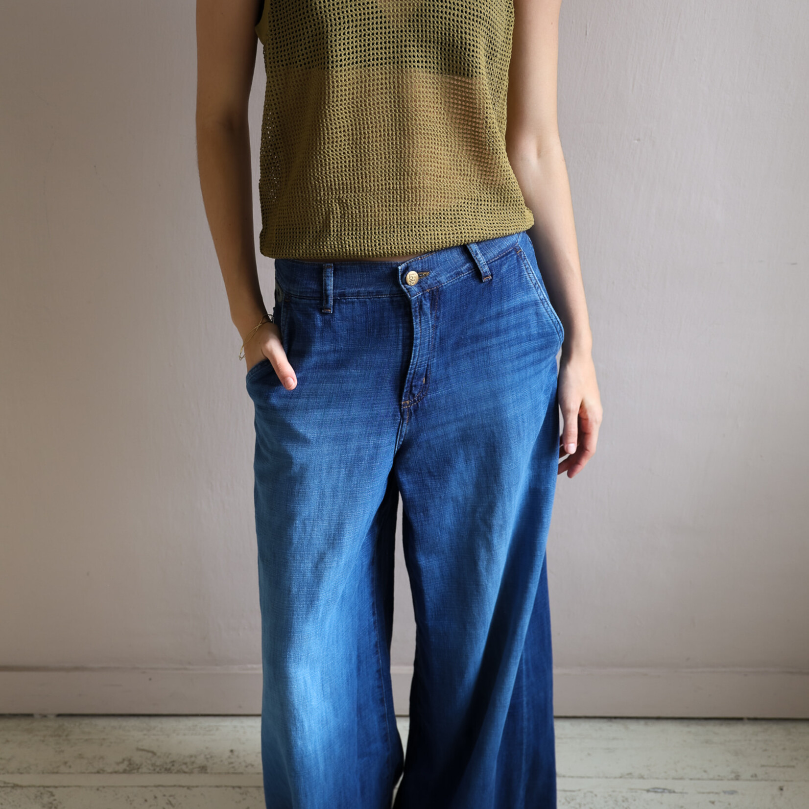 Lois Marlene pear linen cross stone