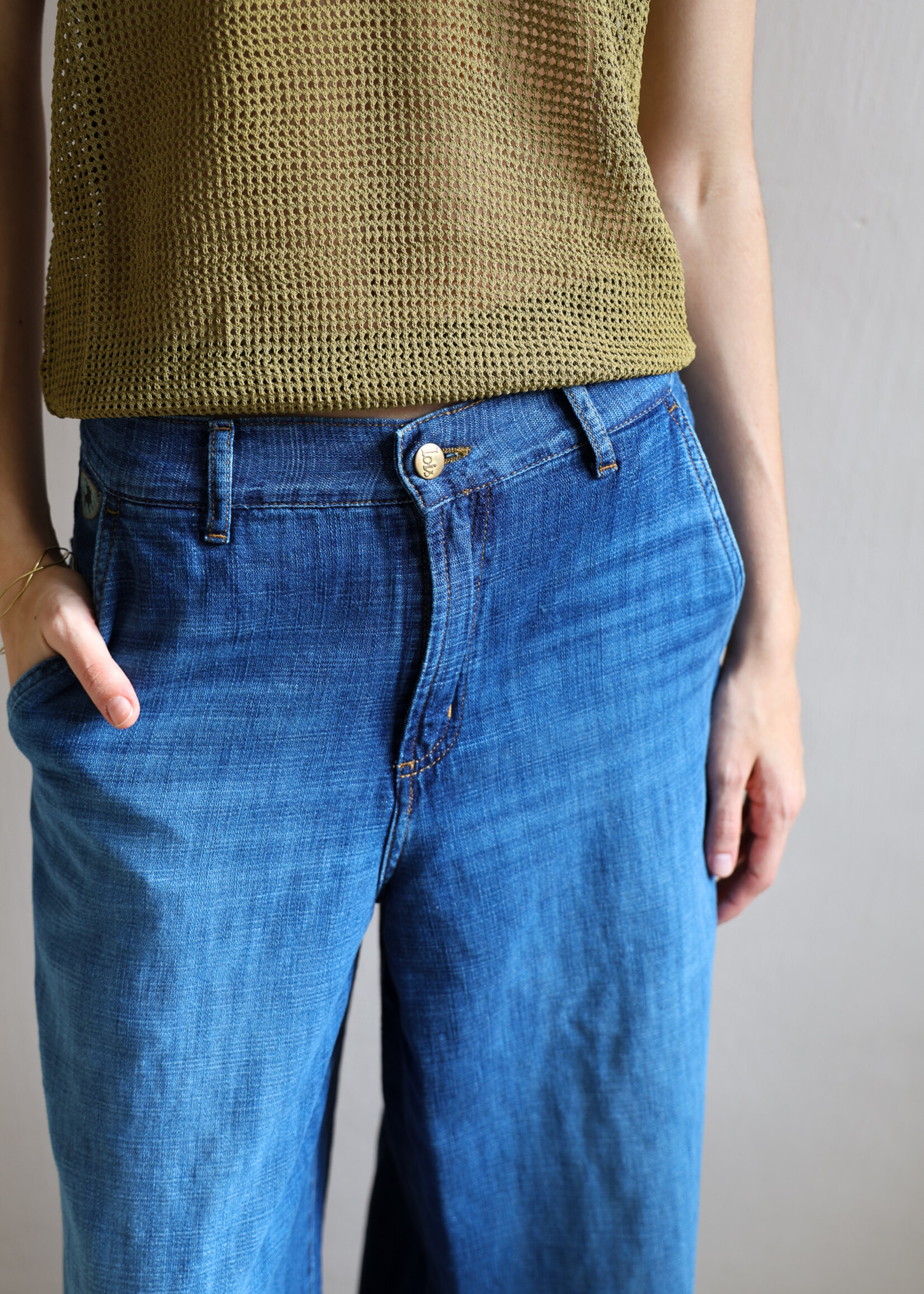 Lois Marlene pear linen cross stone