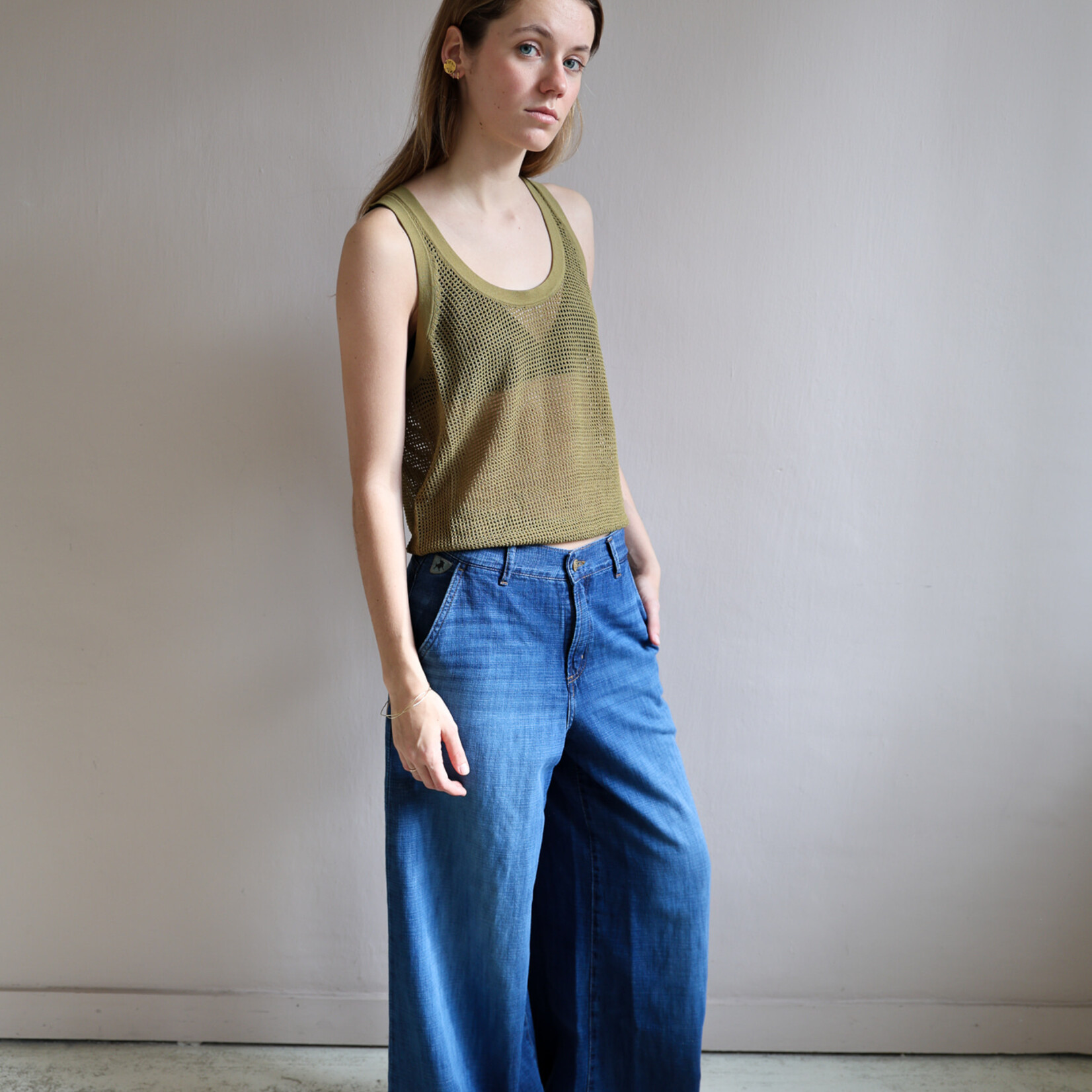 Lois Marlene pear linen cross stone