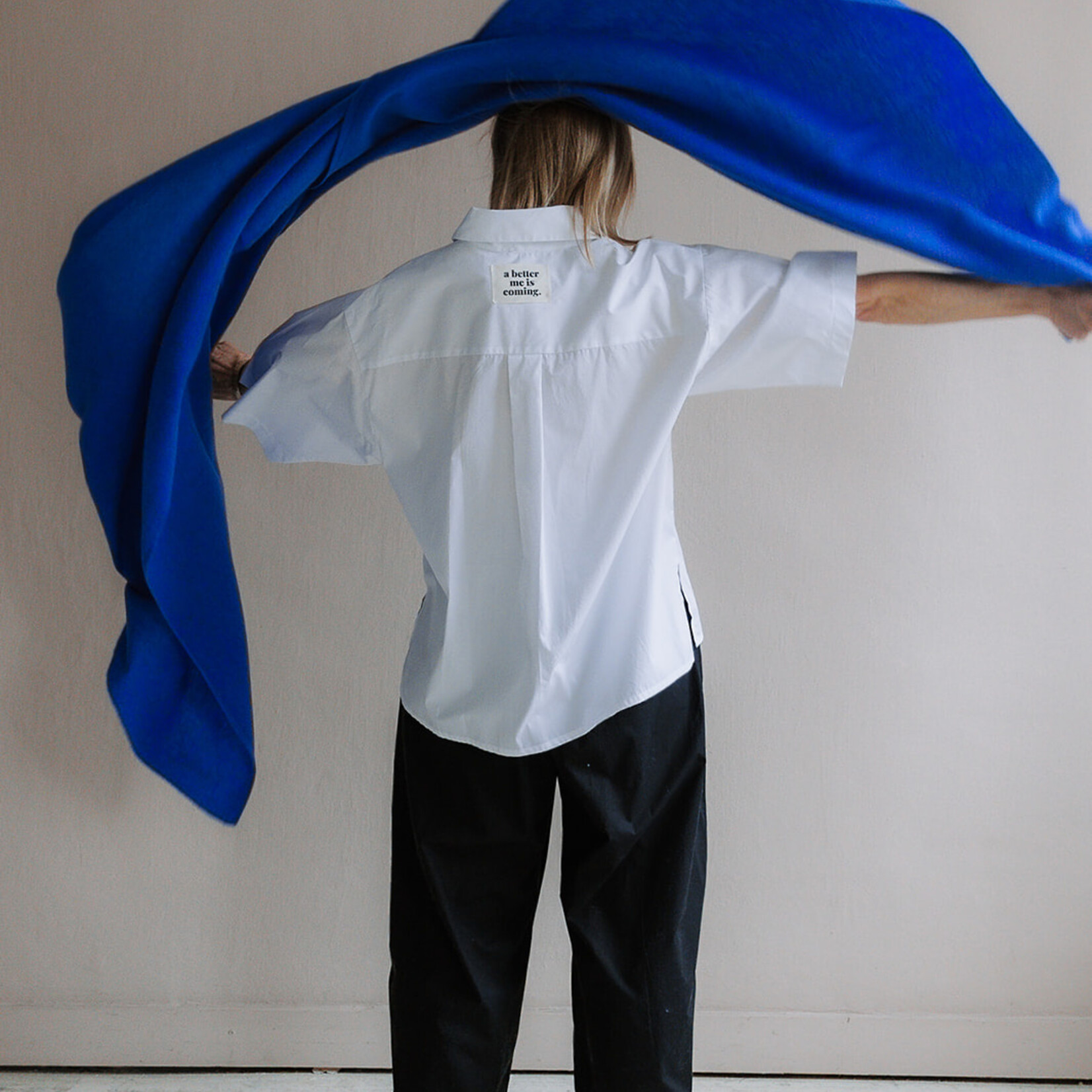 White + Warren Cashmere Travel Wrap  cobalt blue