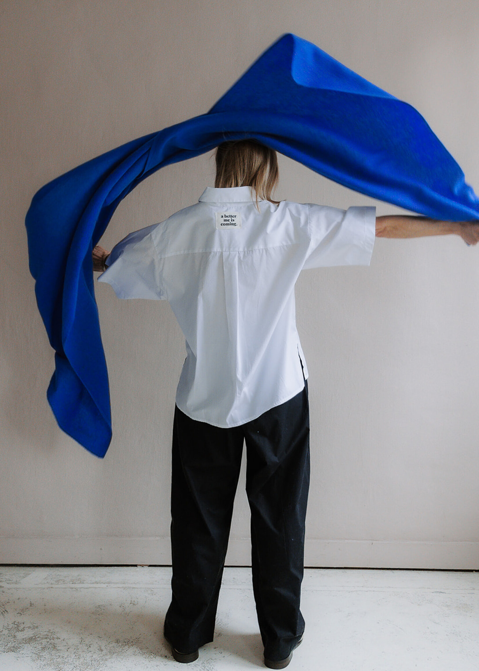 White + Warren Cashmere Travel Wrap  cobalt blue