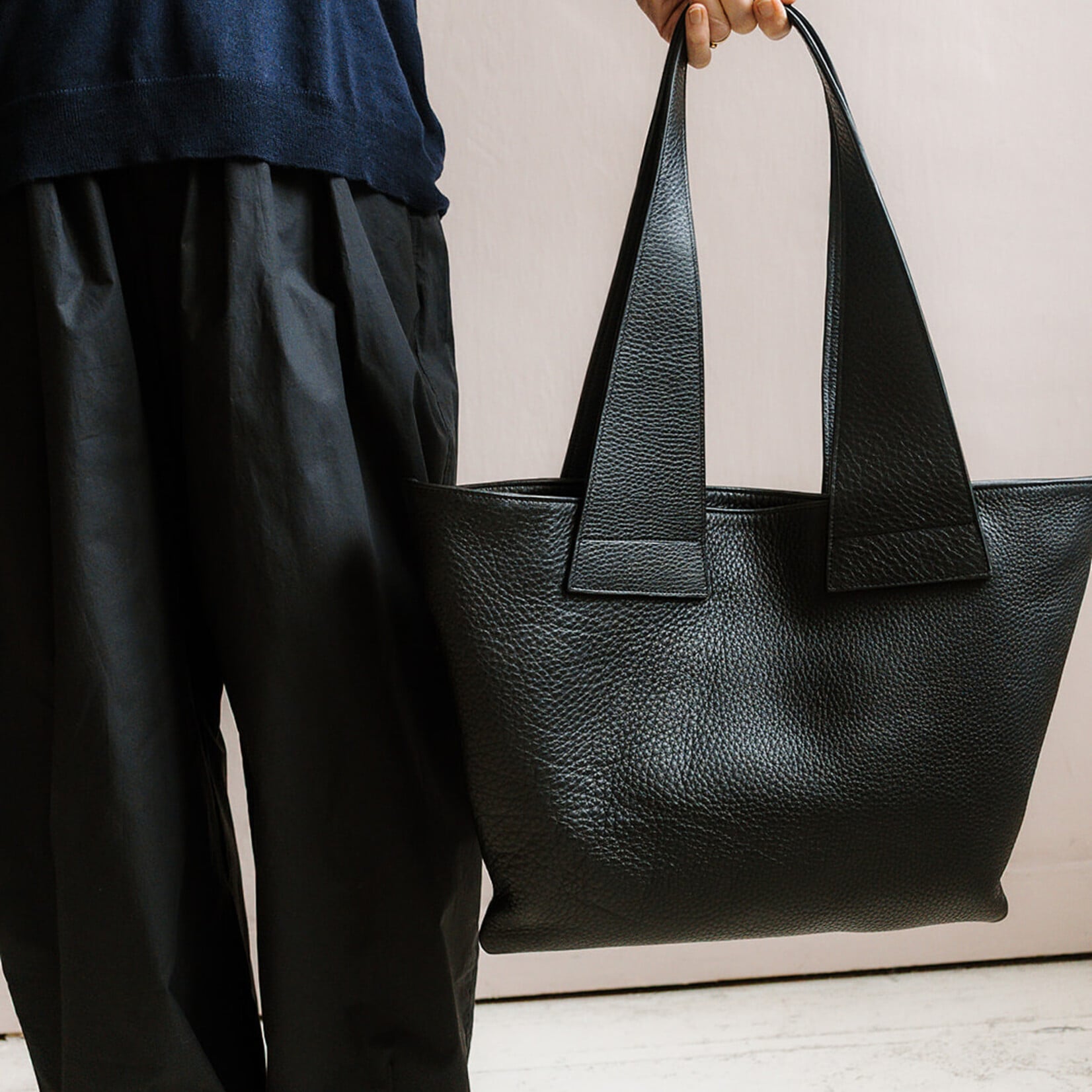 NO/AN Shopper black