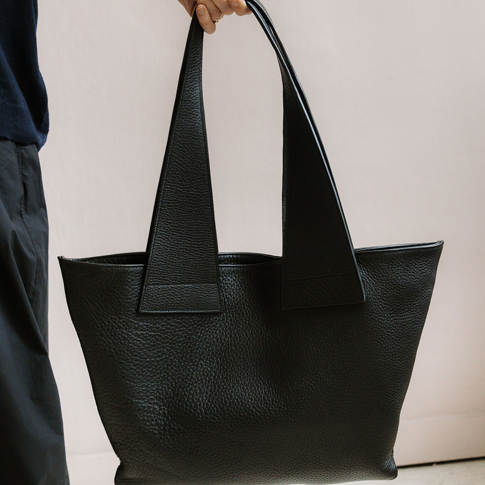 NO/AN Shopper black