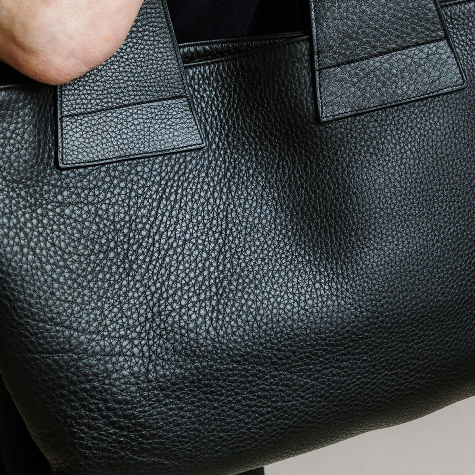 NO/AN Shopper black