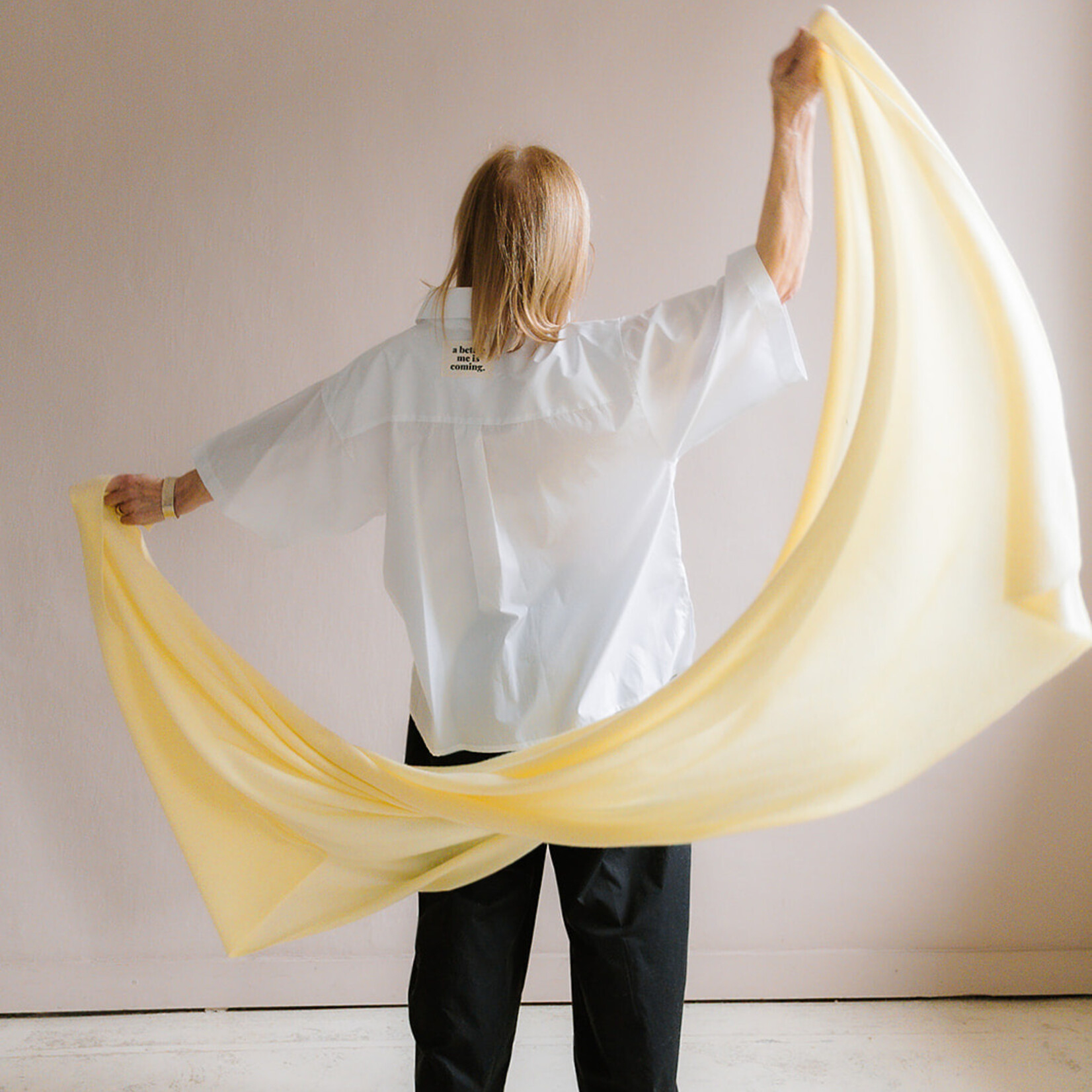 White + Warren Cashmere Travel Wrap lemonade
