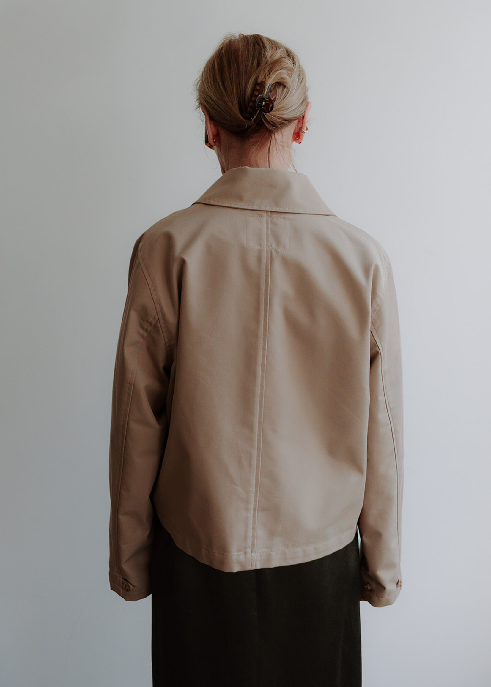 Ottod'Ame Short trench coat with pockets