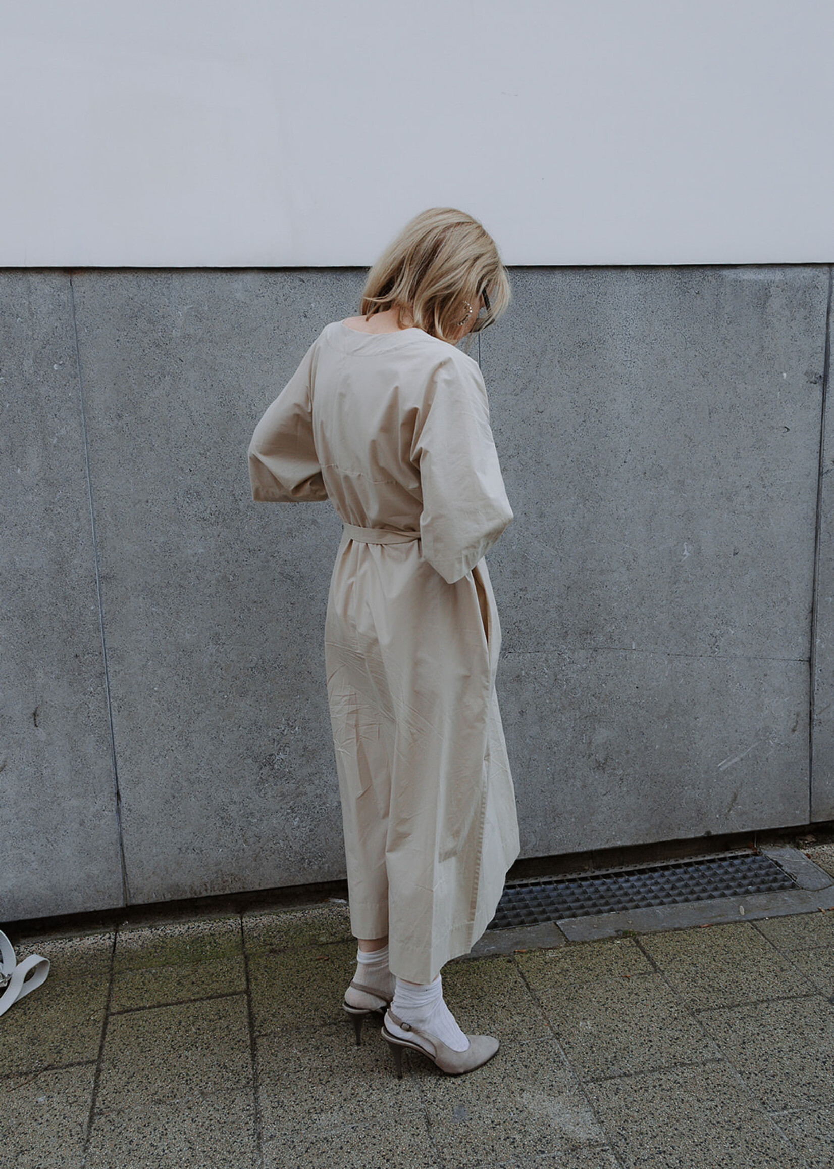 Ottod'Ame Cotton dress with V-neck off-white