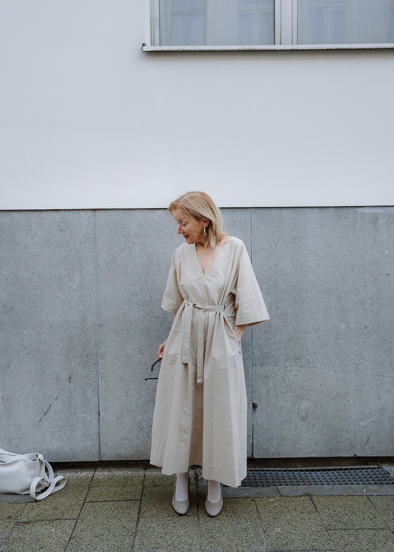 Ottod'Ame Cotton dress with V-neck off-white