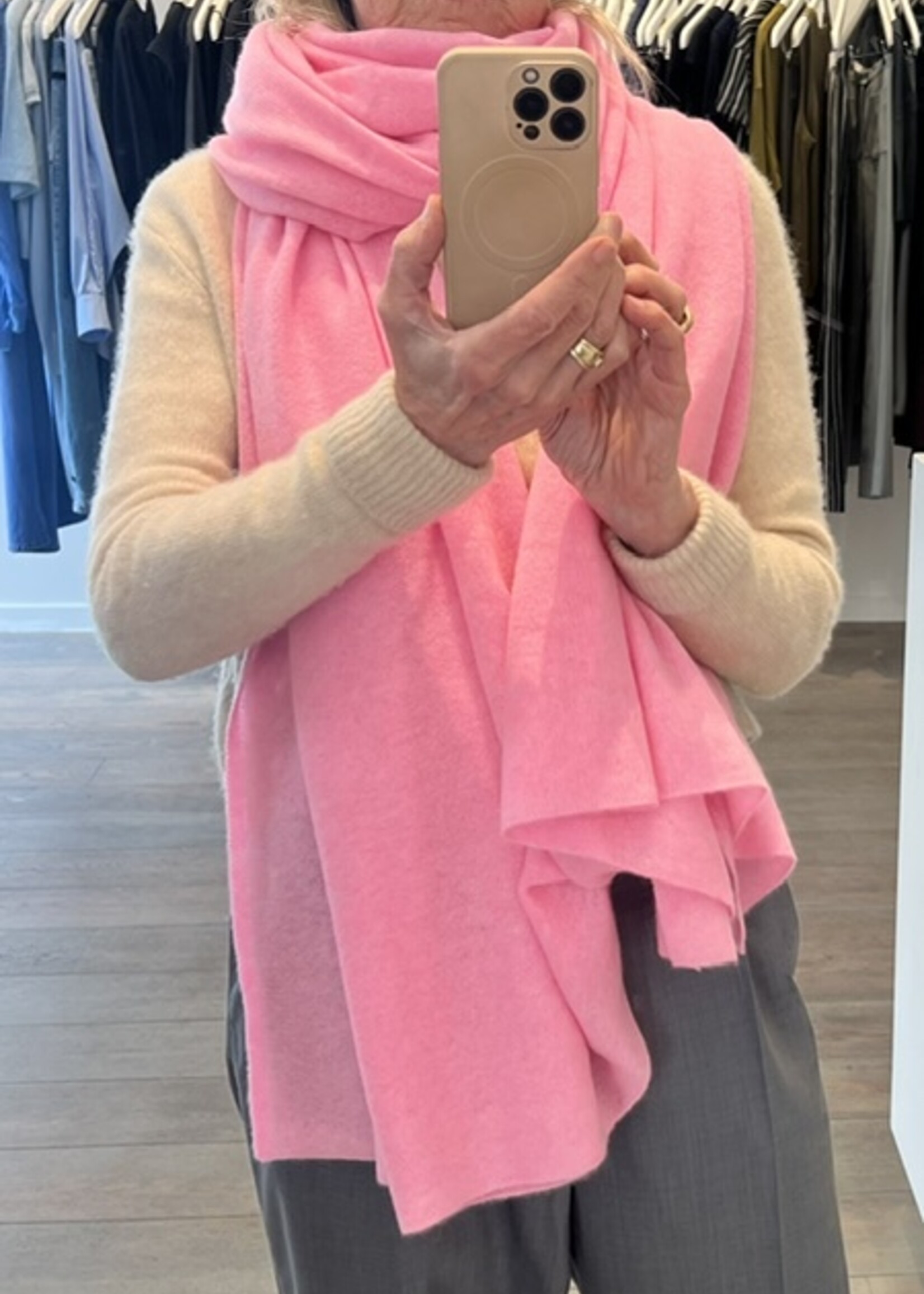White + Warren Cashmere Travel Wrap (pink buds)